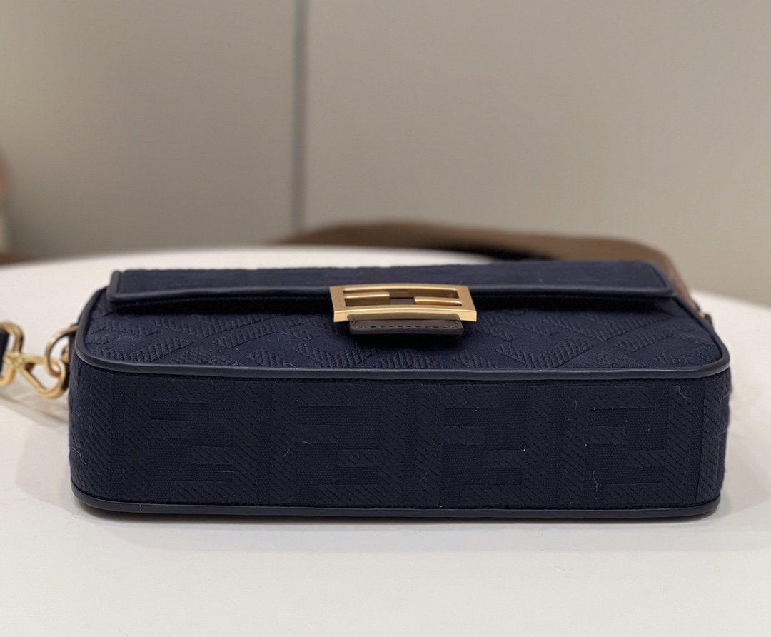 Baguette Dark Blue For Women, Handbags, Shoulder And Crossbody Bags, 10.6in/27cm FF 8BR600AC9OF19PO