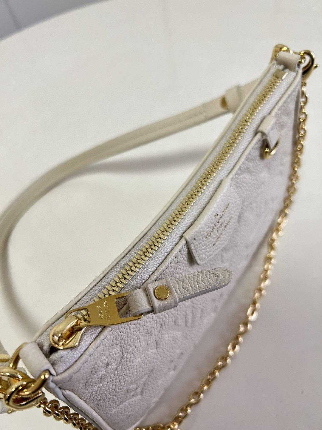 Louis Vuitton Easy Pouch On Strap Monogram Empreinte Crème White For Spring, Women’s Handbags, Shoulder Bags 7.5in/19cm Louis Vuitton M81066