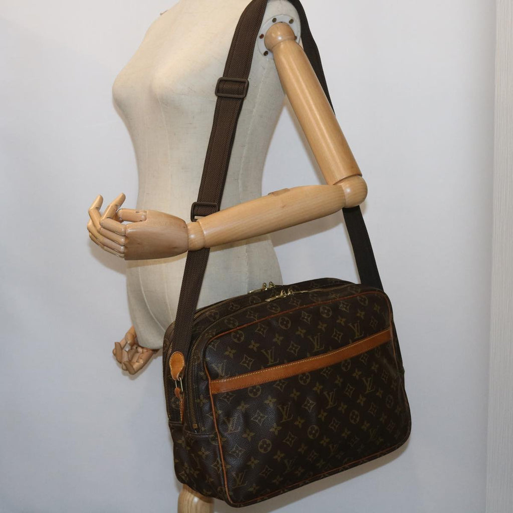 LOUIS VUITTON Reporter Shoulder Bag