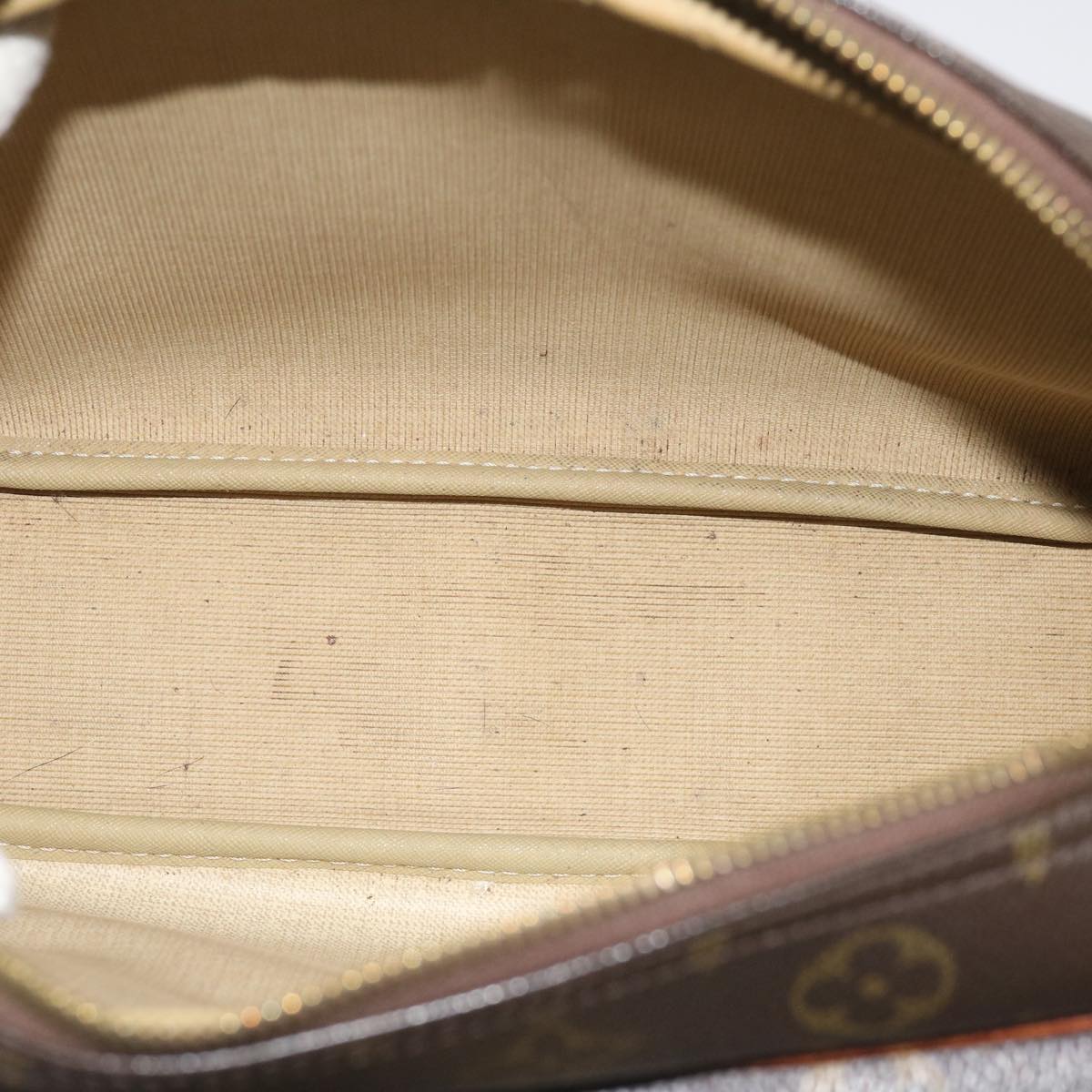 LOUIS VUITTON Reporter Shoulder Bag