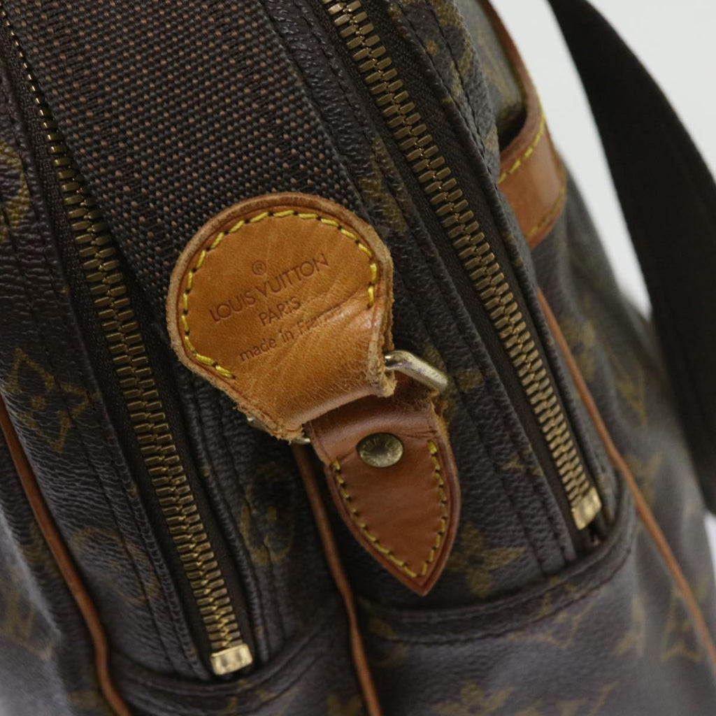 LOUIS VUITTON Reporter Shoulder Bag
