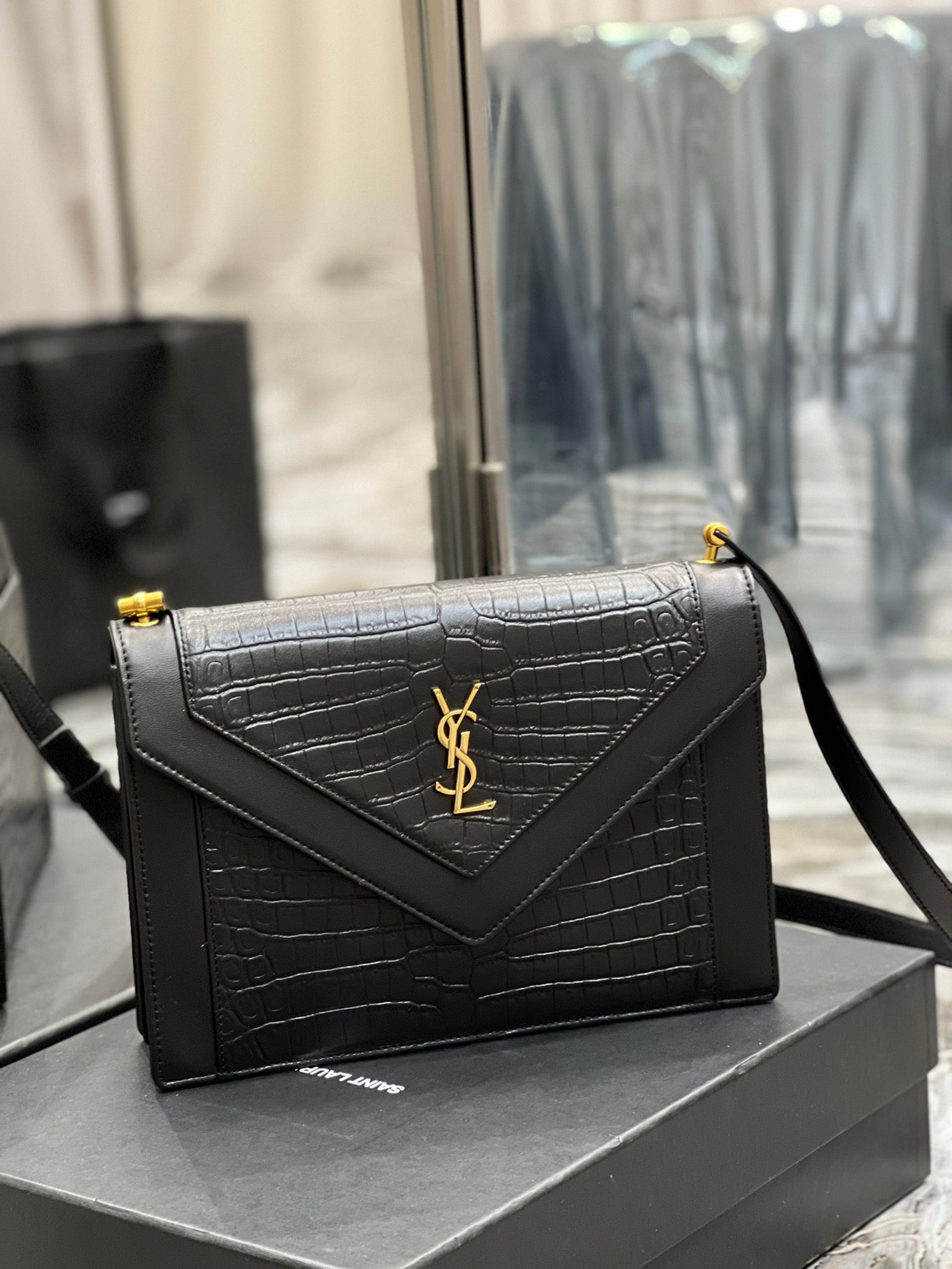 Top Quality Gaby Satchel Bag In Black With Gold Toned Hardware For Women 10.2in/26cm YSl 695724DZEUW1000