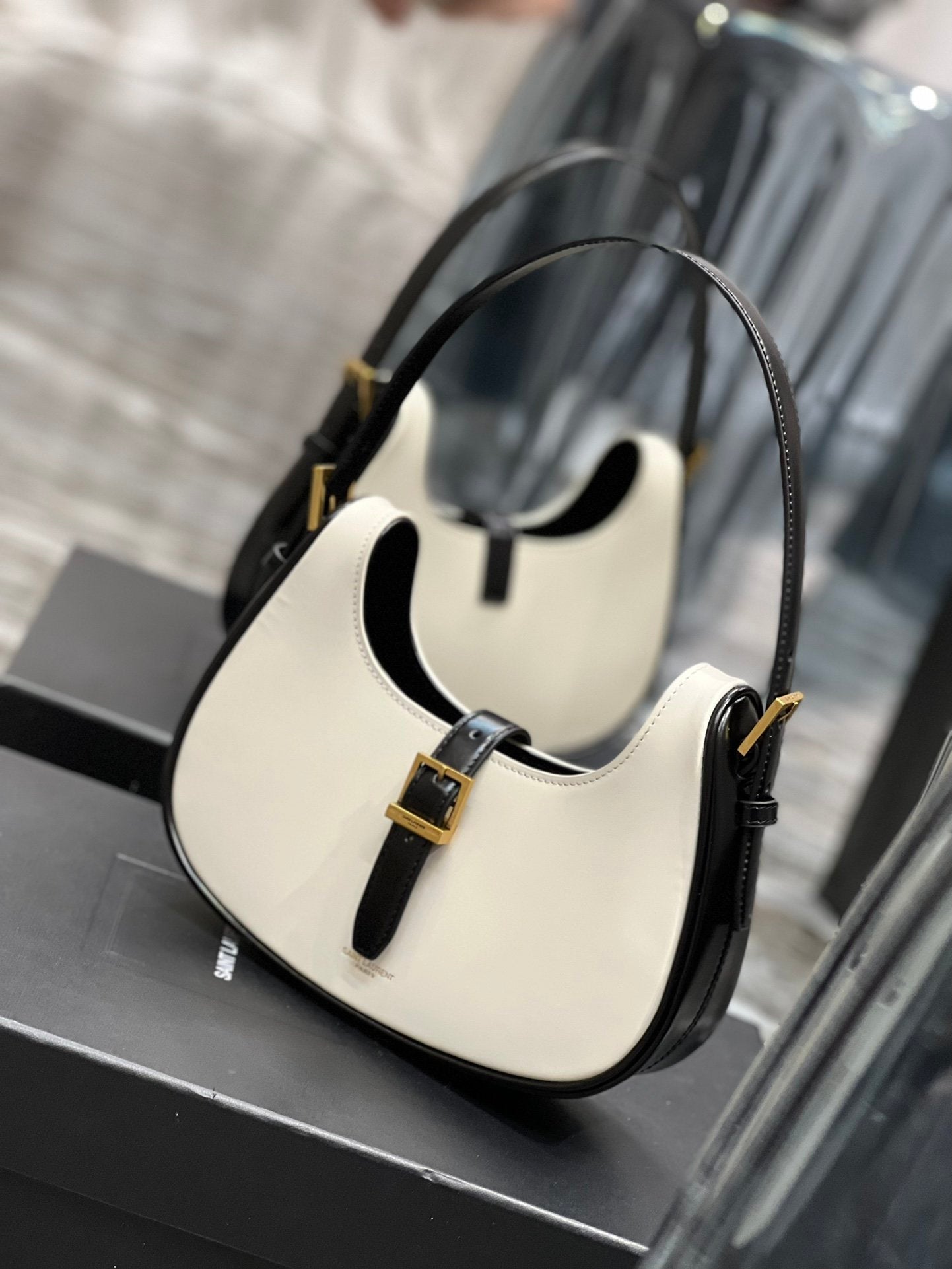 Top Quality Le Fermoir Hobo Bag White With Gold Hardware For Women 9.4in/24cm YSL