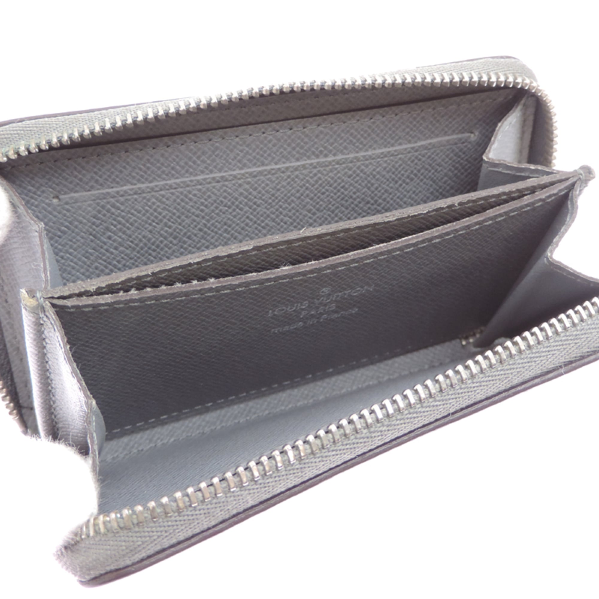 Louis Vuitton Gray Taiga Leather Coin Purse/Coin Case