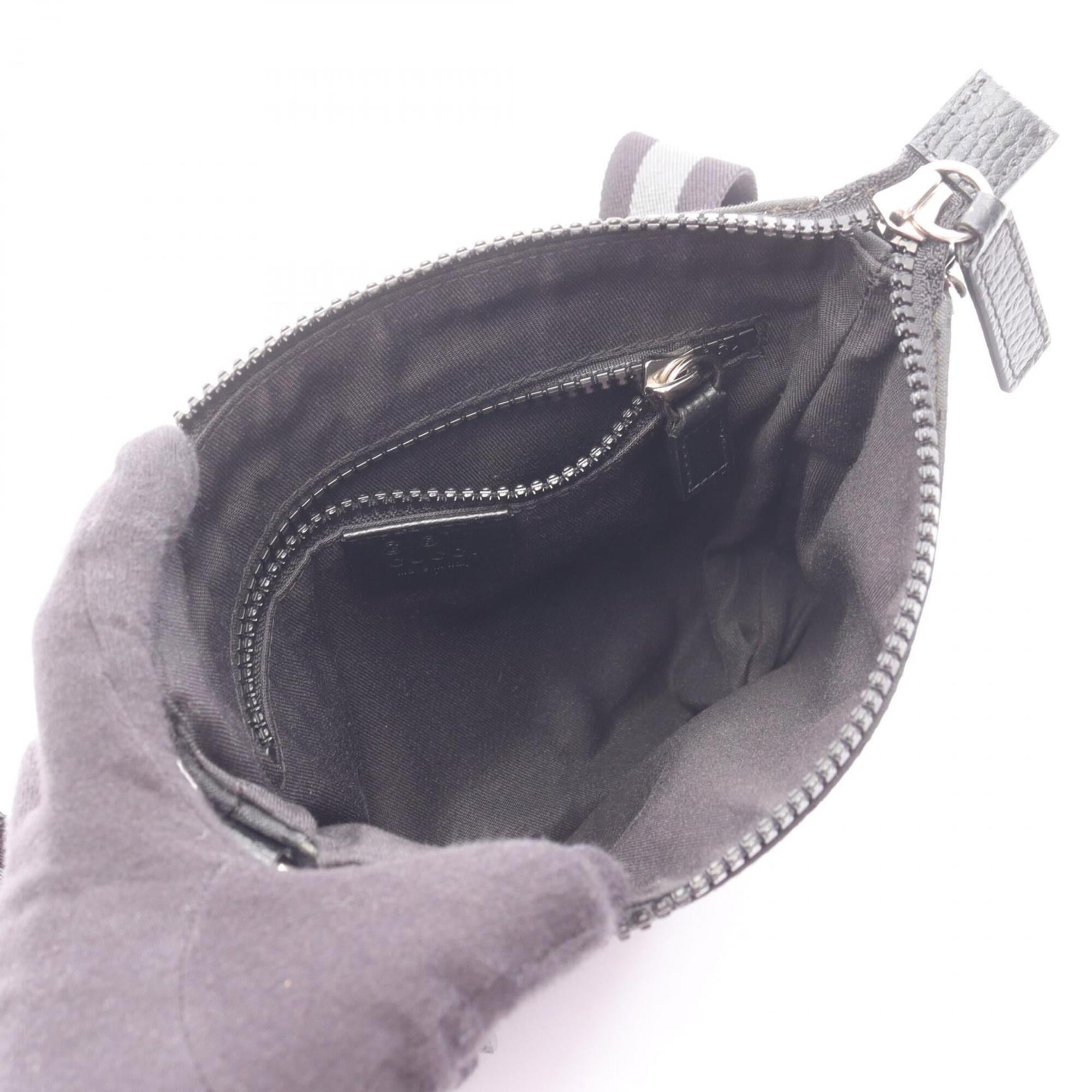 Gucci Black Nylon Leather Shoulder Bag (Pre-Owned)