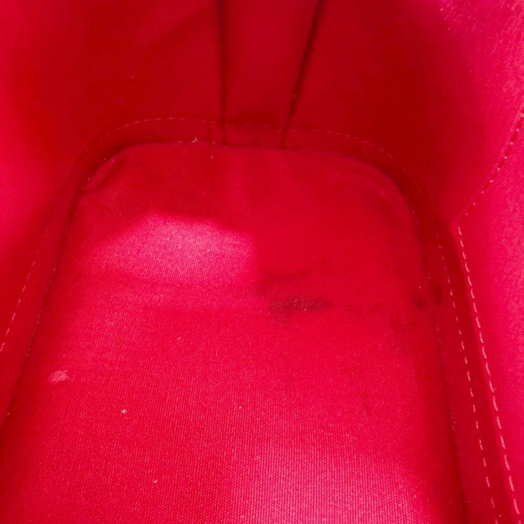 Louis Vuitton Pomme D'amour Red Color Monogram Vernis Handbag
