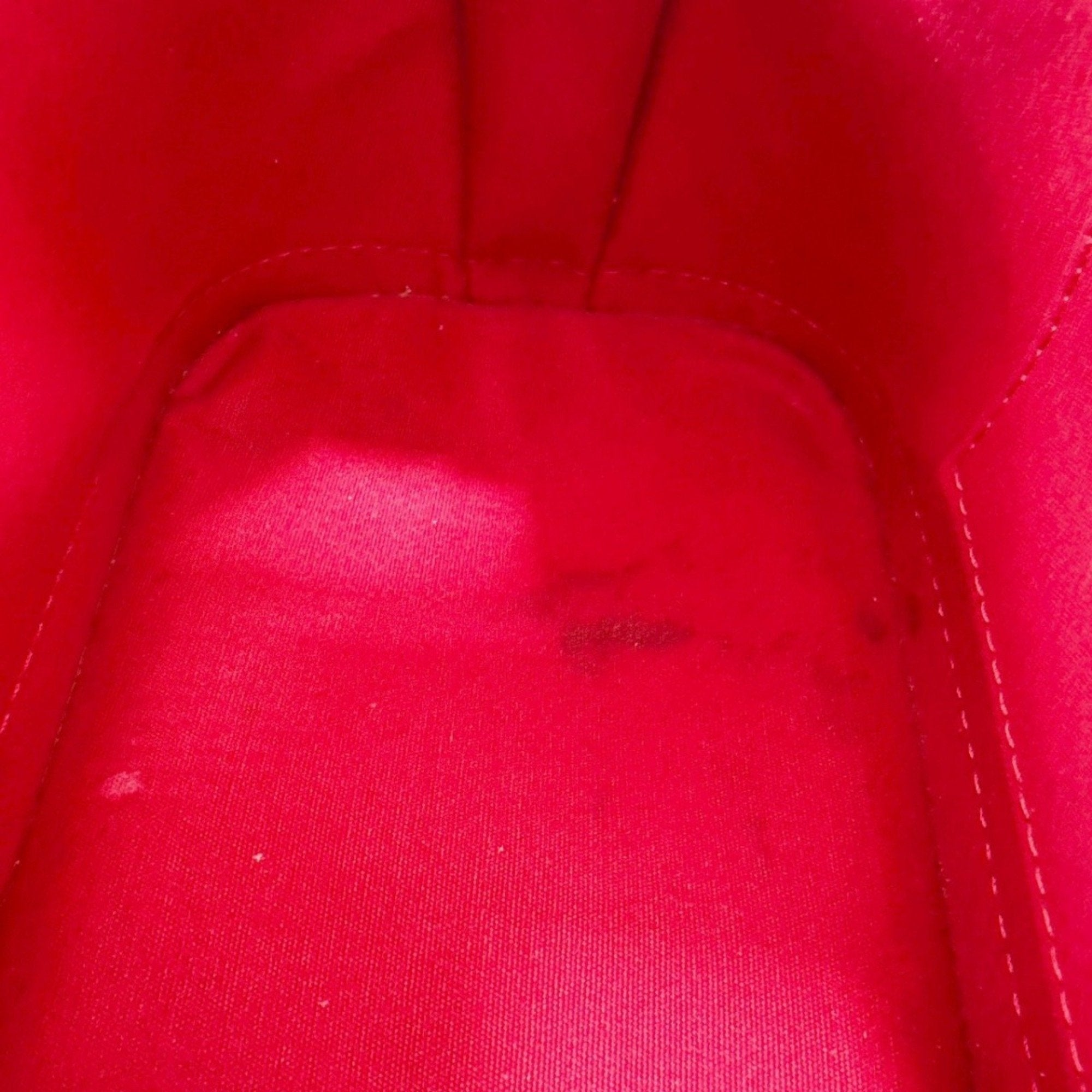 Louis Vuitton Pomme D'amour Red Color Monogram Vernis Handbag
