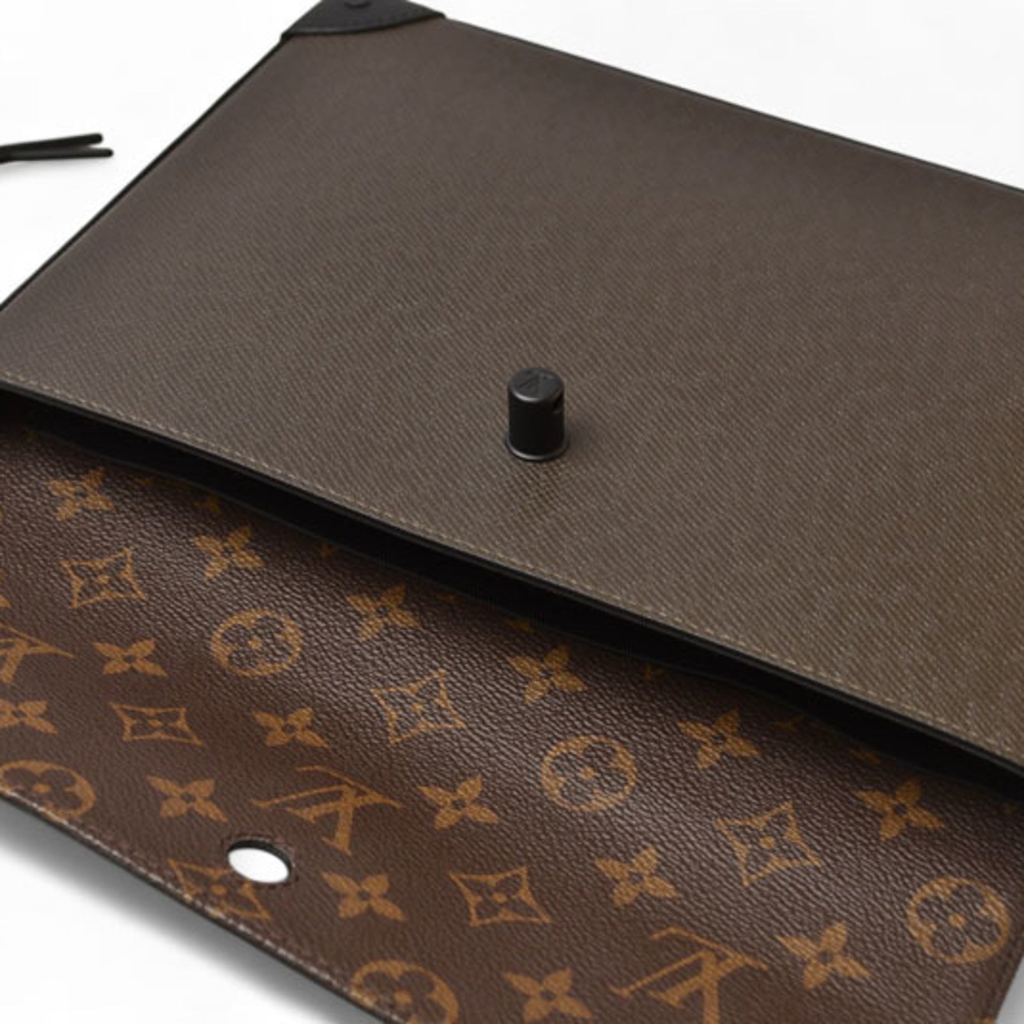 Louis Vuitton Brown Khaki Pvc Clutch Bag Pochette