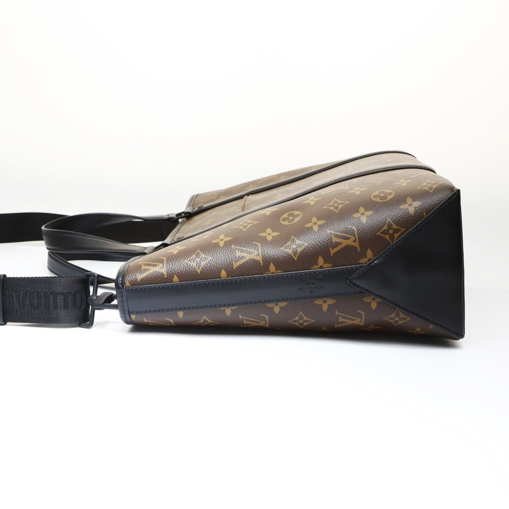 Louis Vuitton Brown Monogram Pouch Tote Bag