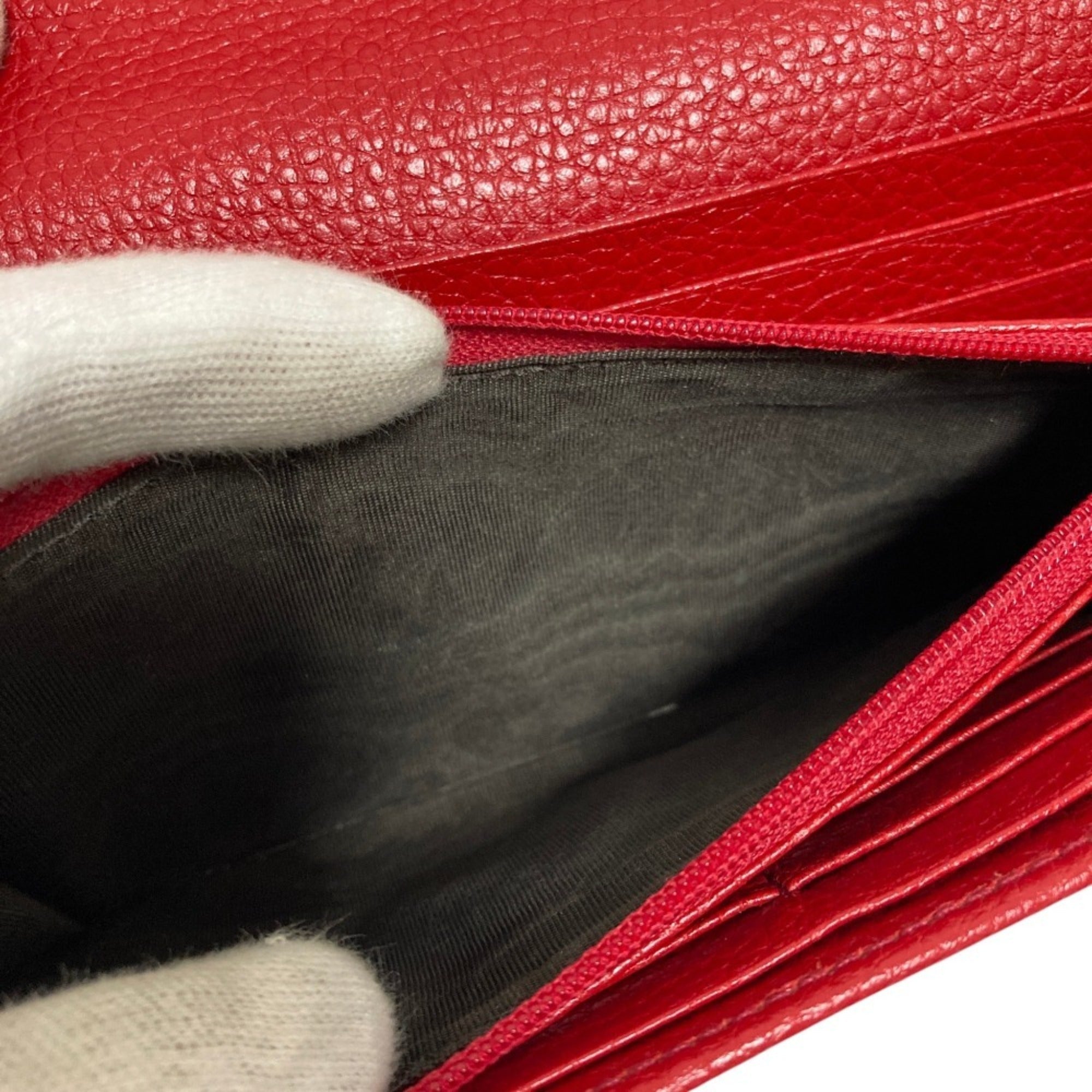 Gucci Red Color Leather Long Wallet (Bi-Fold) (Pre-Owned)