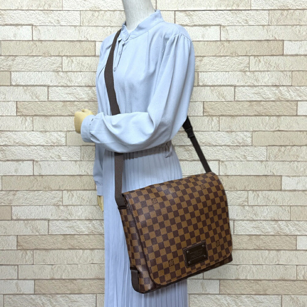 Louis Vuitton Damier Brown Damier Canvas Damier Canvas Shoulder Bag