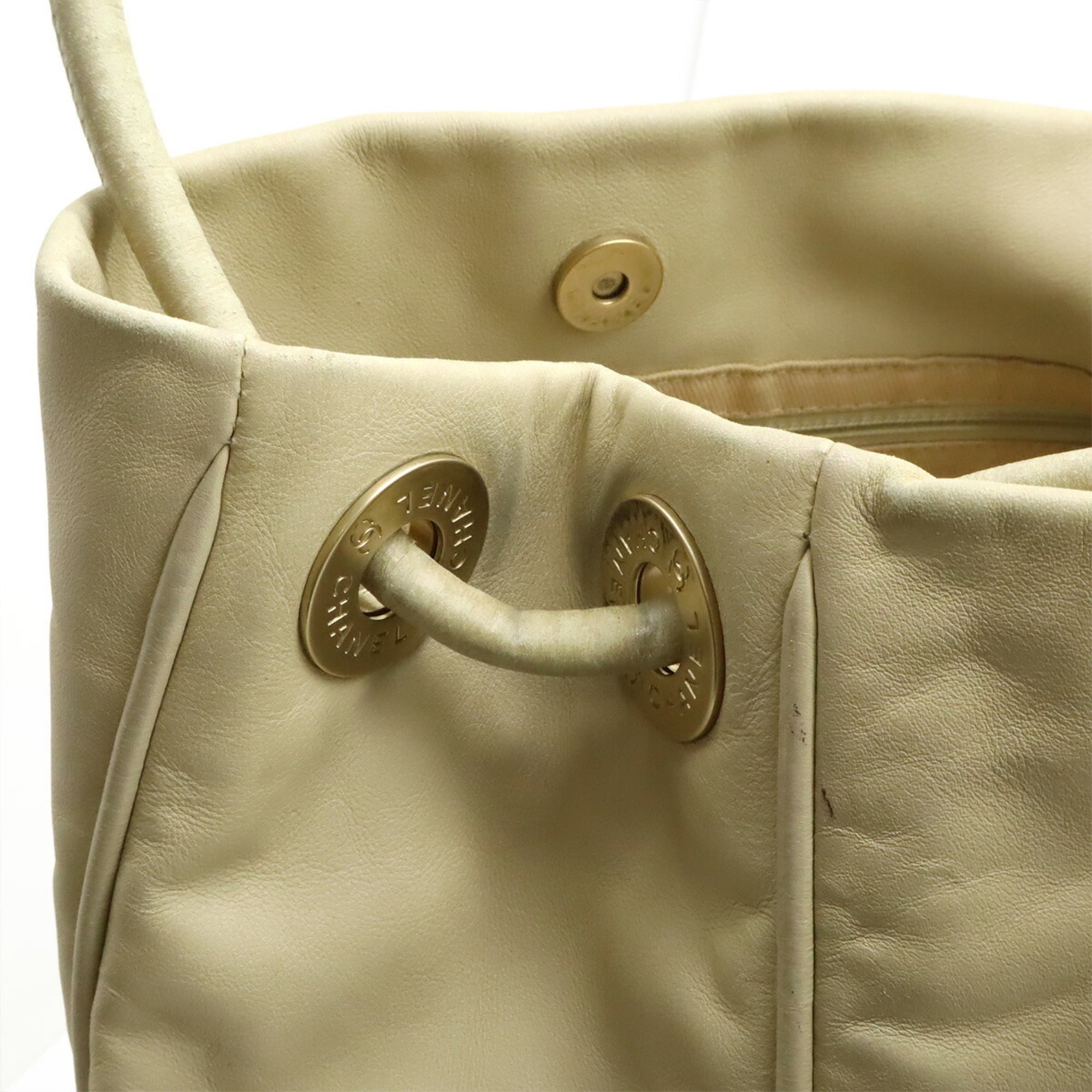 Chanel Beige White Leather Shoulder Bag Tote Bag