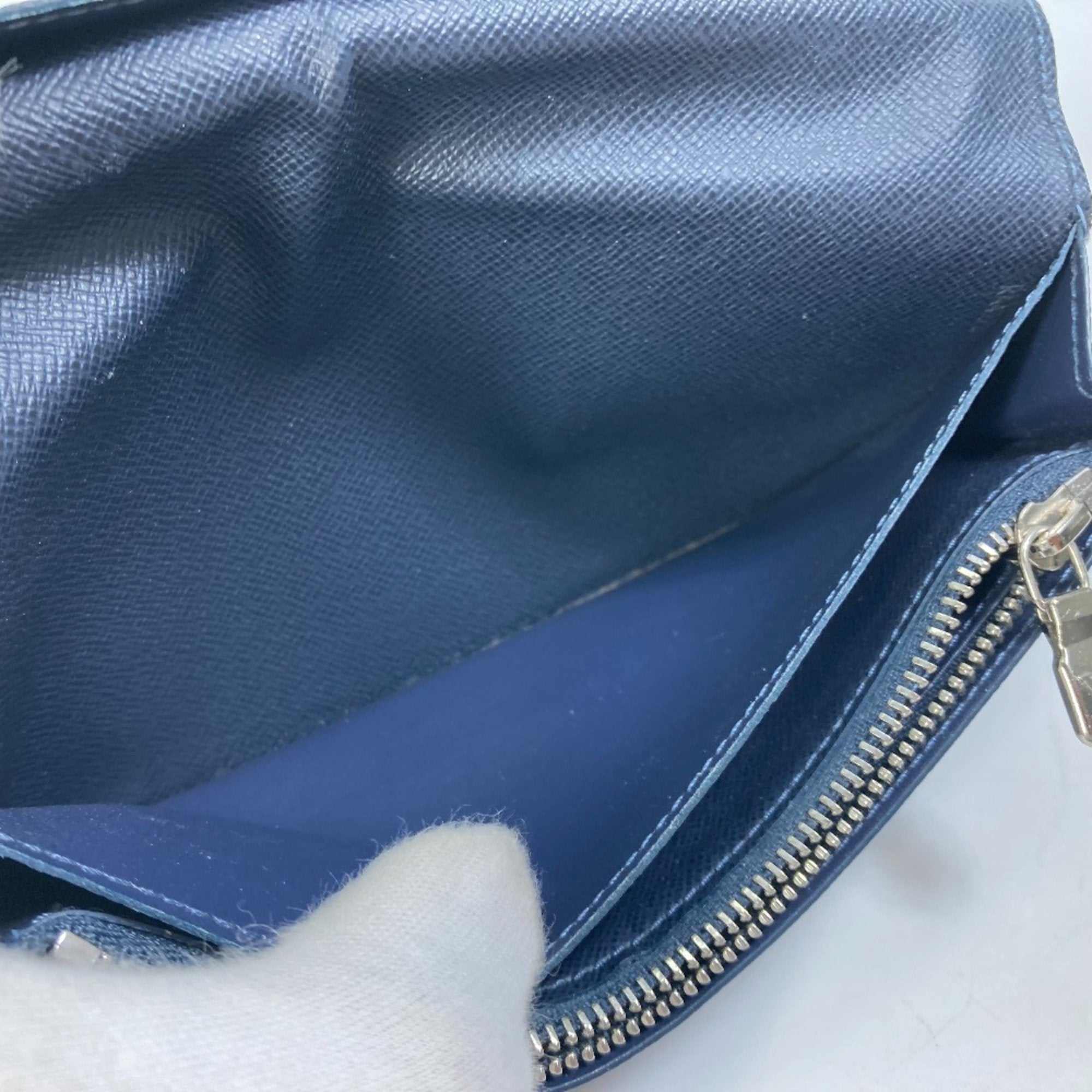 Louis Vuitton Taiga Blue Navy Taiga Leather Long Wallet