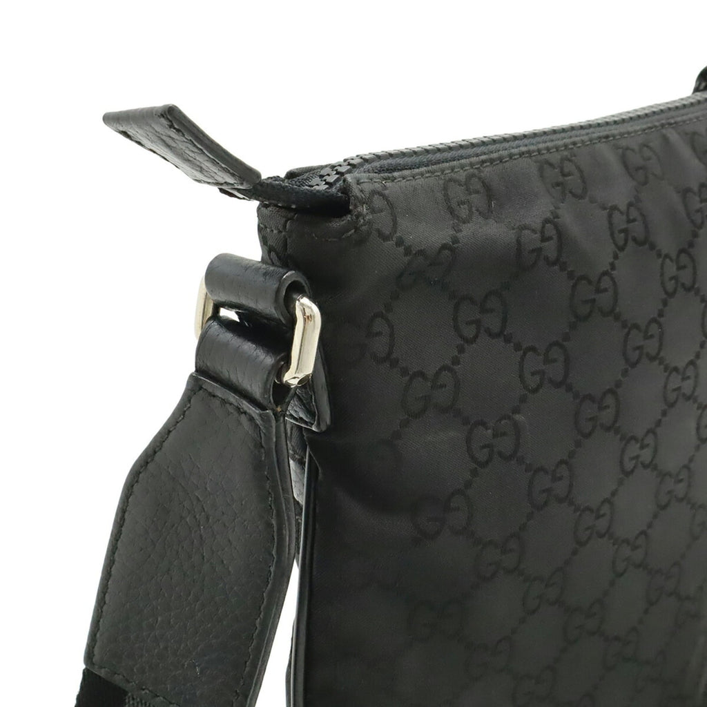 Gucci Black Gray Nylon Leather Shoulder Bag (Pre-Owned)