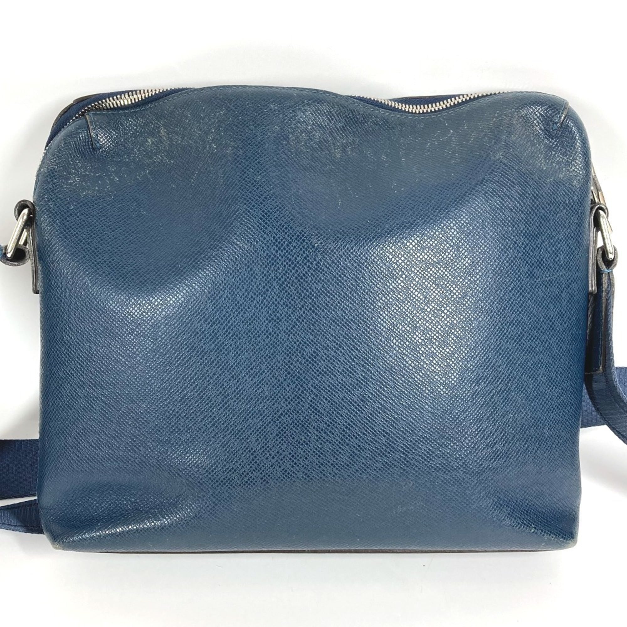 Louis Vuitton Navy Taiga Leather Leather Messenger Bag Shoulder Bag