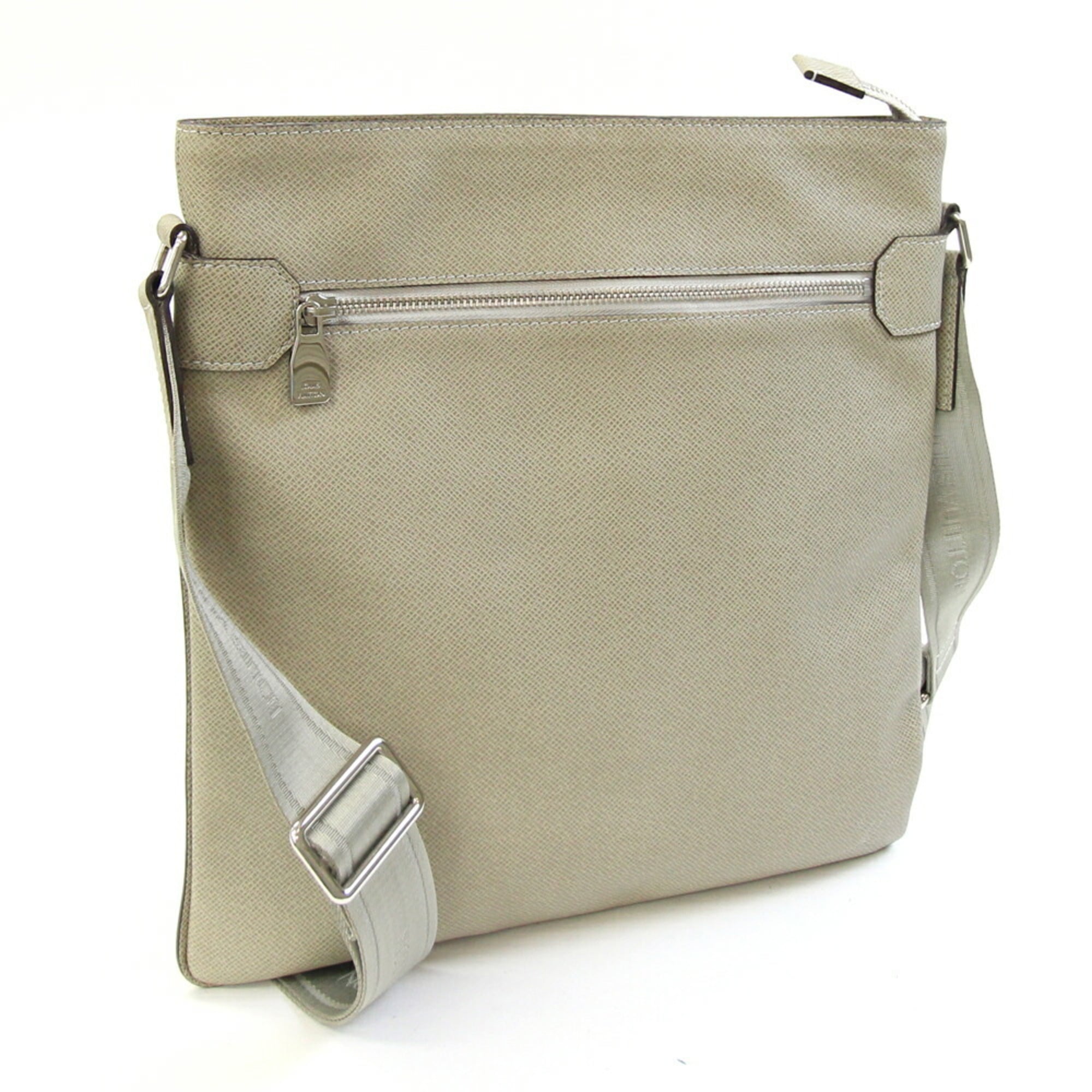 Louis Vuitton Taiga Polaire Taiga Leather Shoulder Bag
