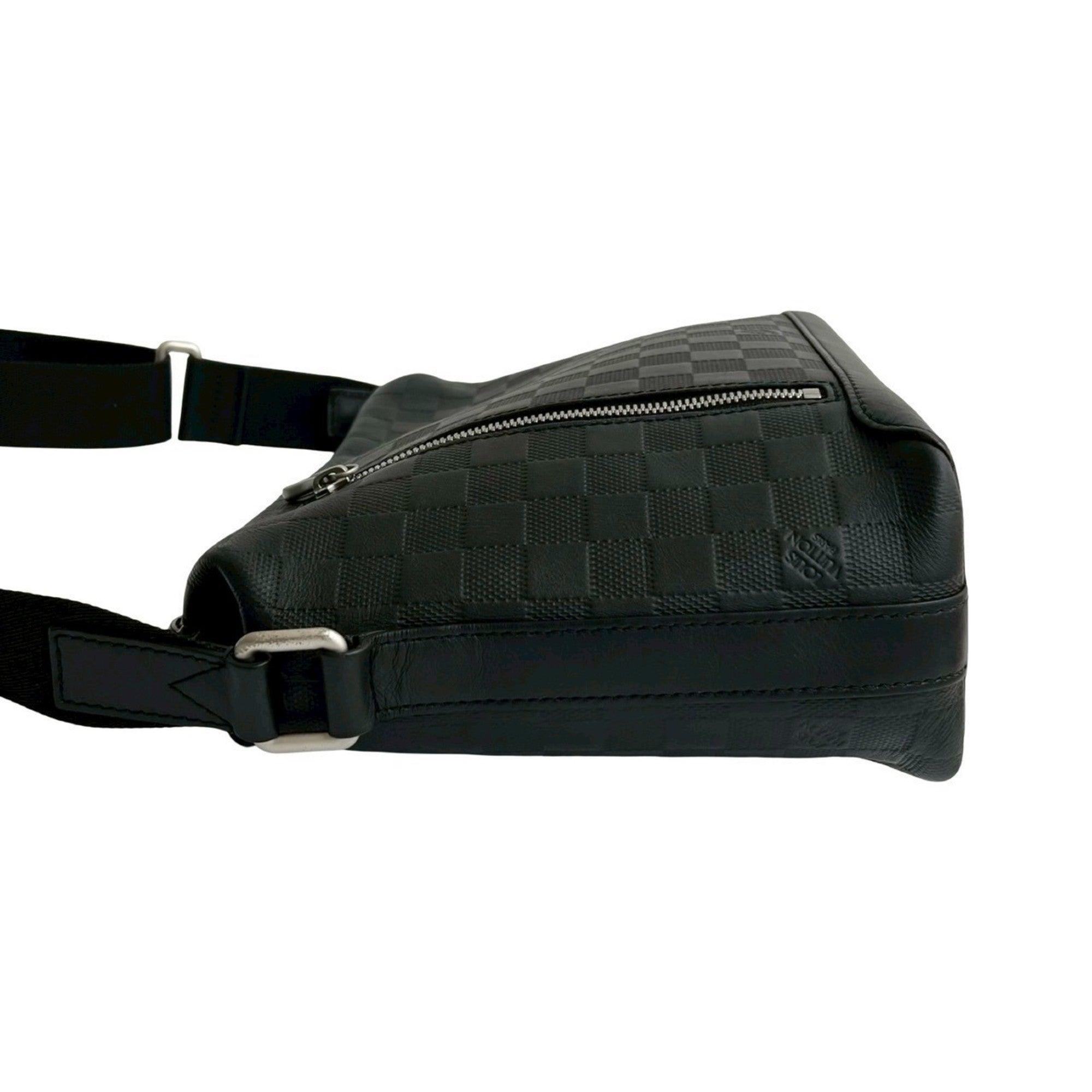 Louis Vuitton Black Leather Shoulder Bag