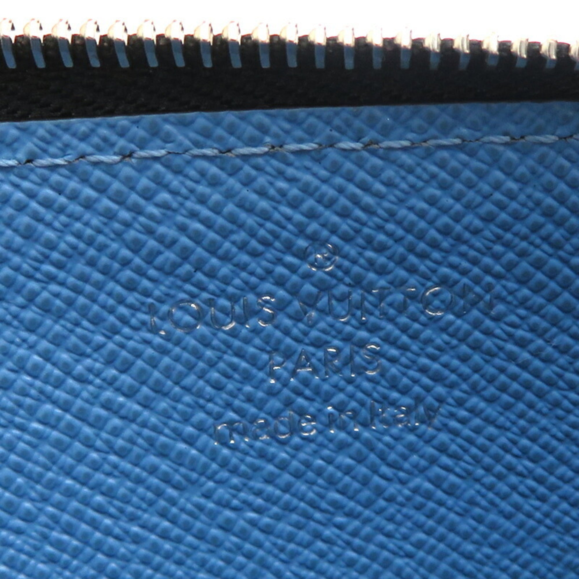 Louis Vuitton Blue Taigarama Card Wallet