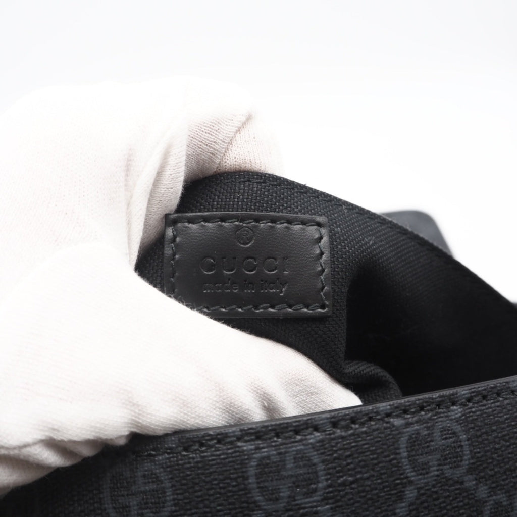 Gucci Black Gray Coated Canvas Messenger Bag Shoulder Bag (Pre-Owned)