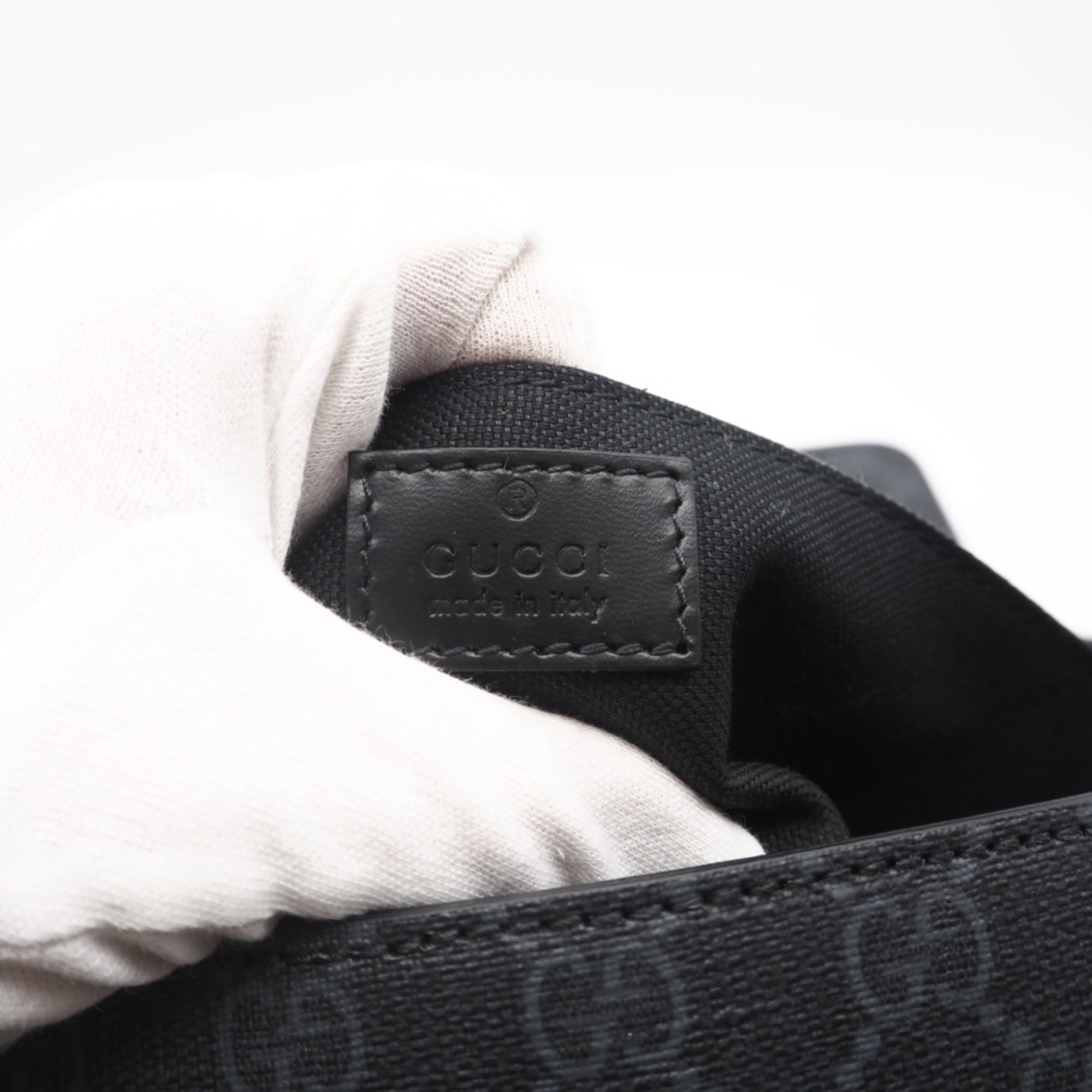 Gucci Black Gray Coated Canvas Messenger Bag Shoulder Bag (Pre-Owned)