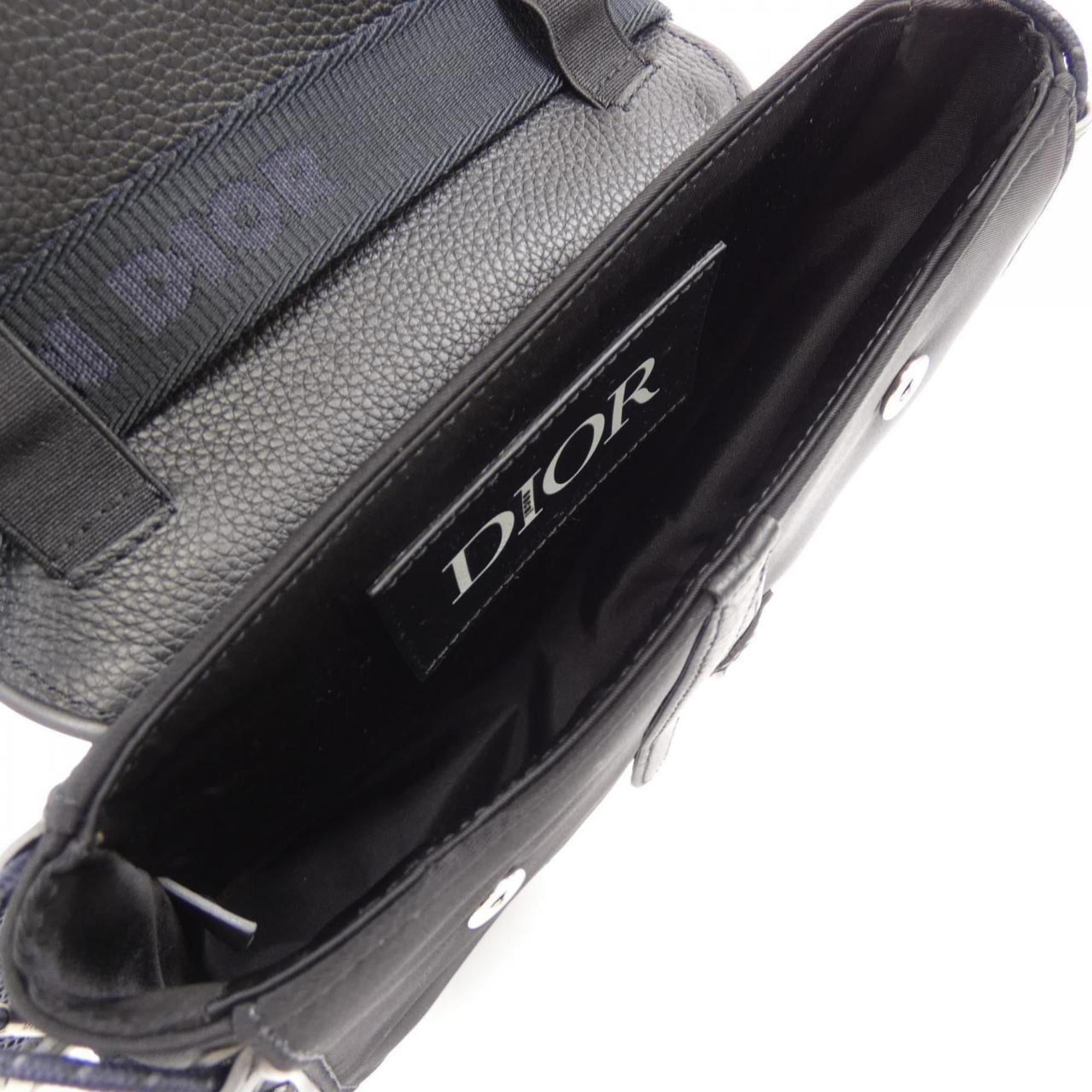 Christian Dior Black Handbag (Pre-Owned)