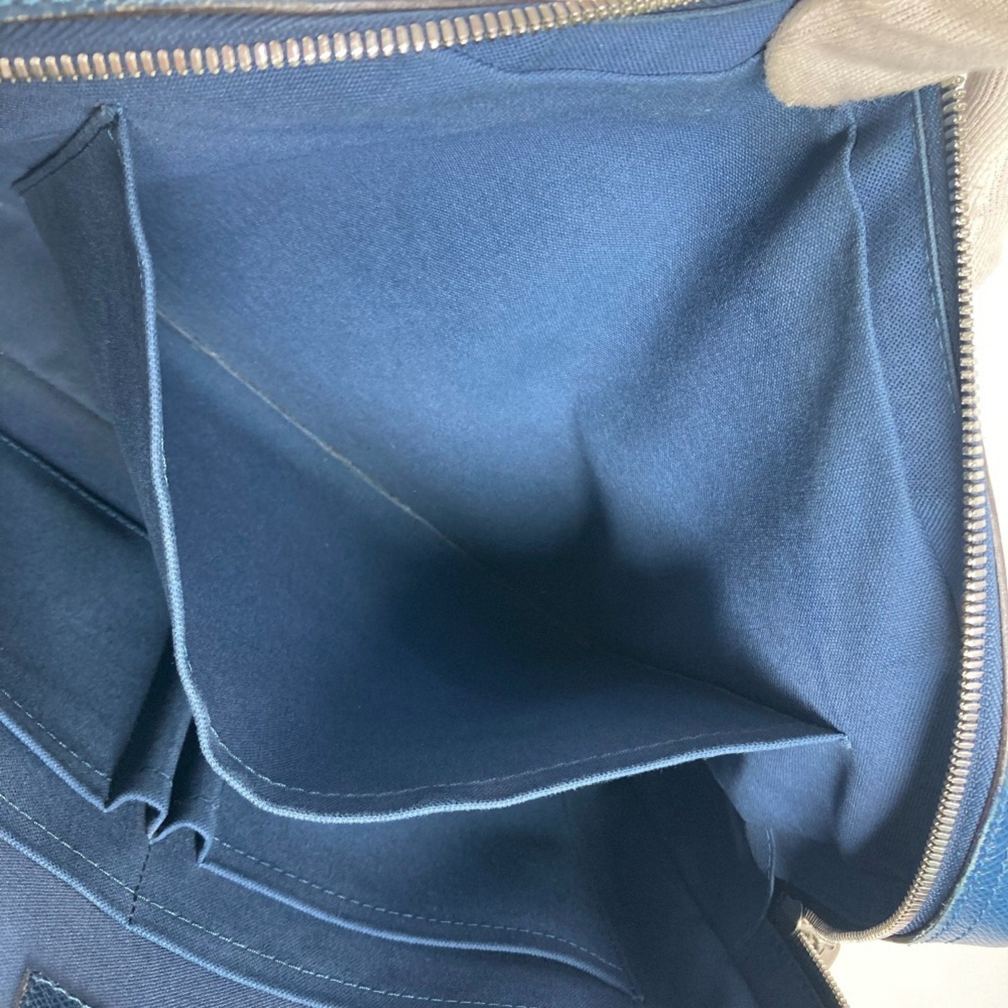 Louis Vuitton Navy Ocean Taiga Leather Briefcase Handbag