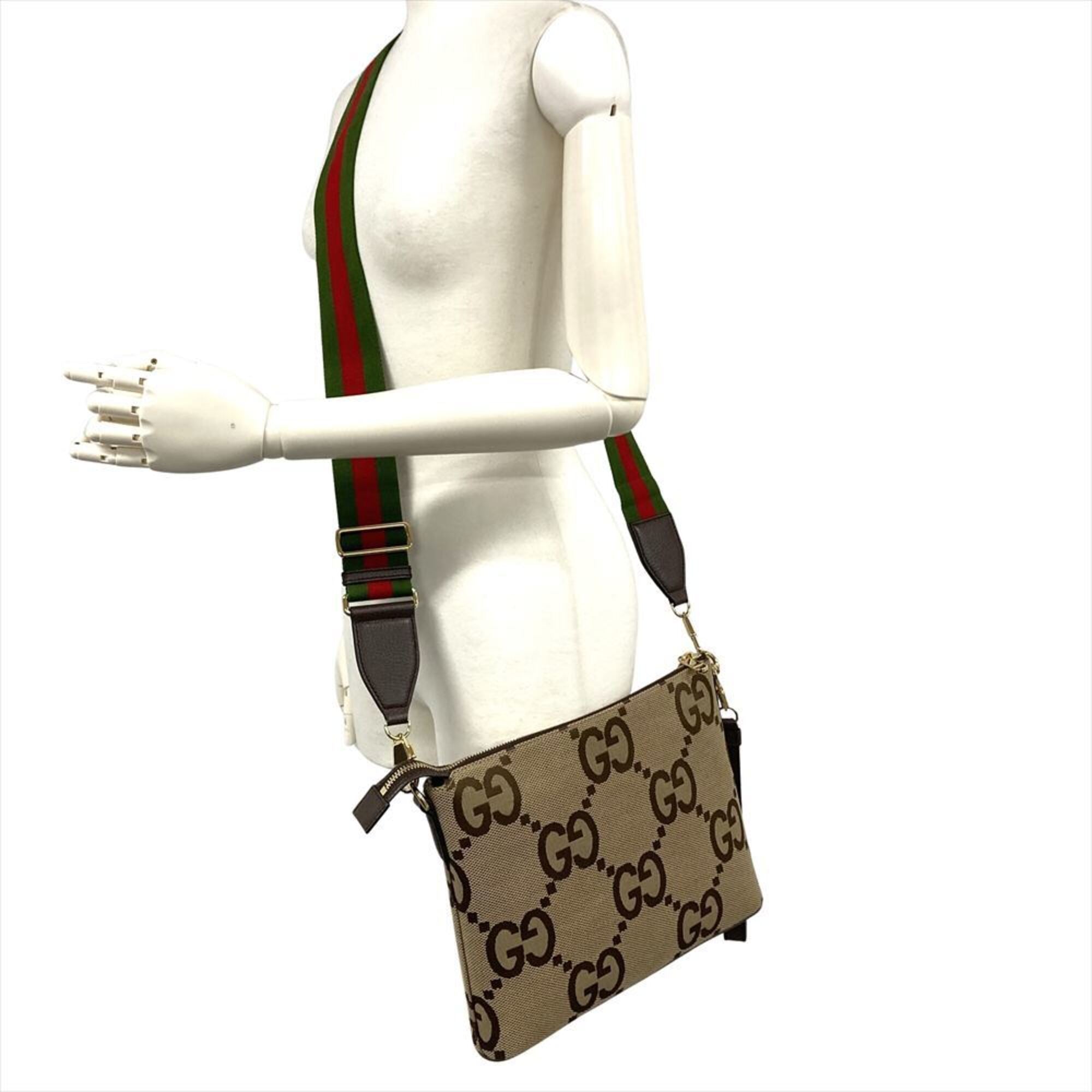 Gucci Beige Gg Canvas Canvas Shoulder Bag (Pre-Owned)
