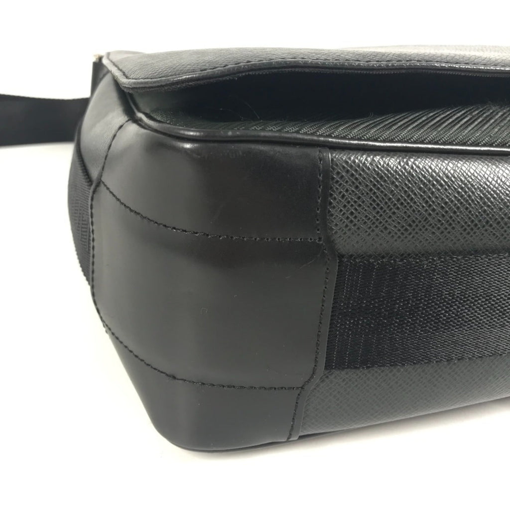 Louis Vuitton Black Khaki Taiga Leather Messenger Bag Shoulder Bag