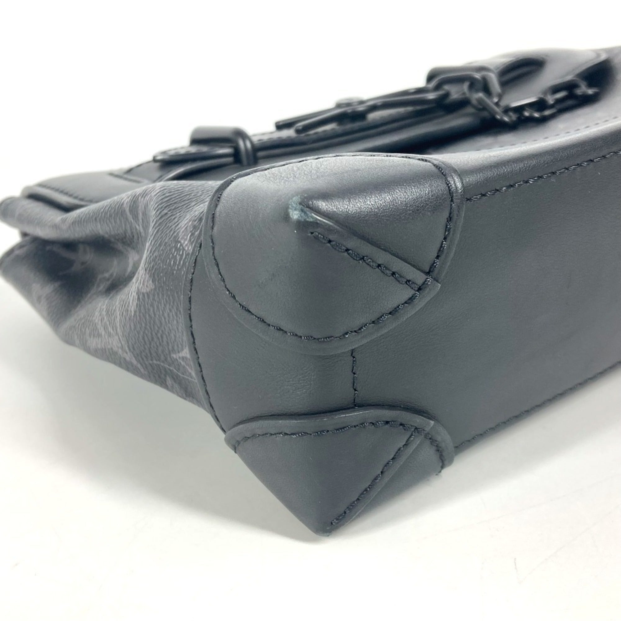 Louis Vuitton Black Monogram Eclipse Monogram Eclipse Handbag Shoulder Bag