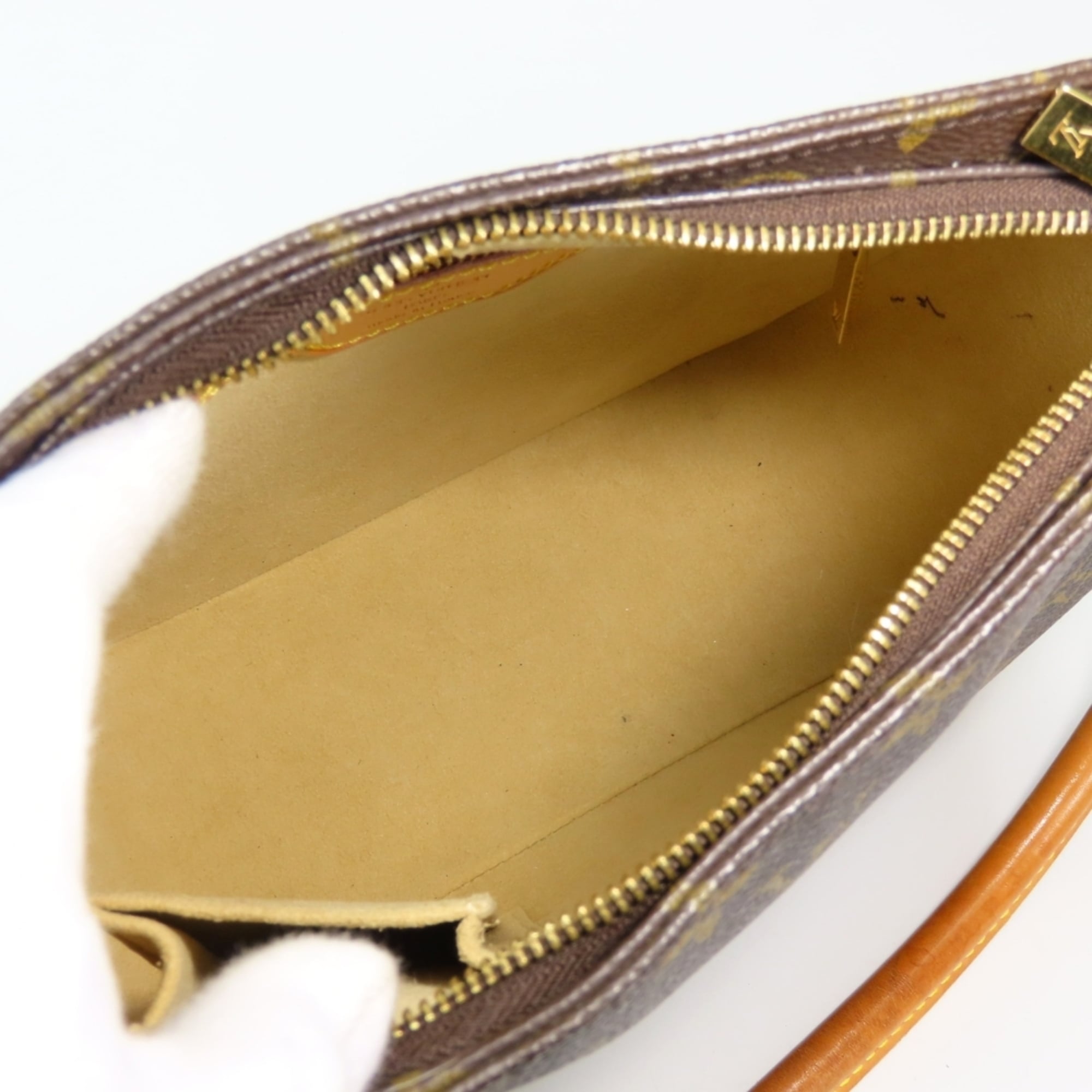 Louis Vuitton Monogram Brown Monogram Monogram Leather Shoulder Bag