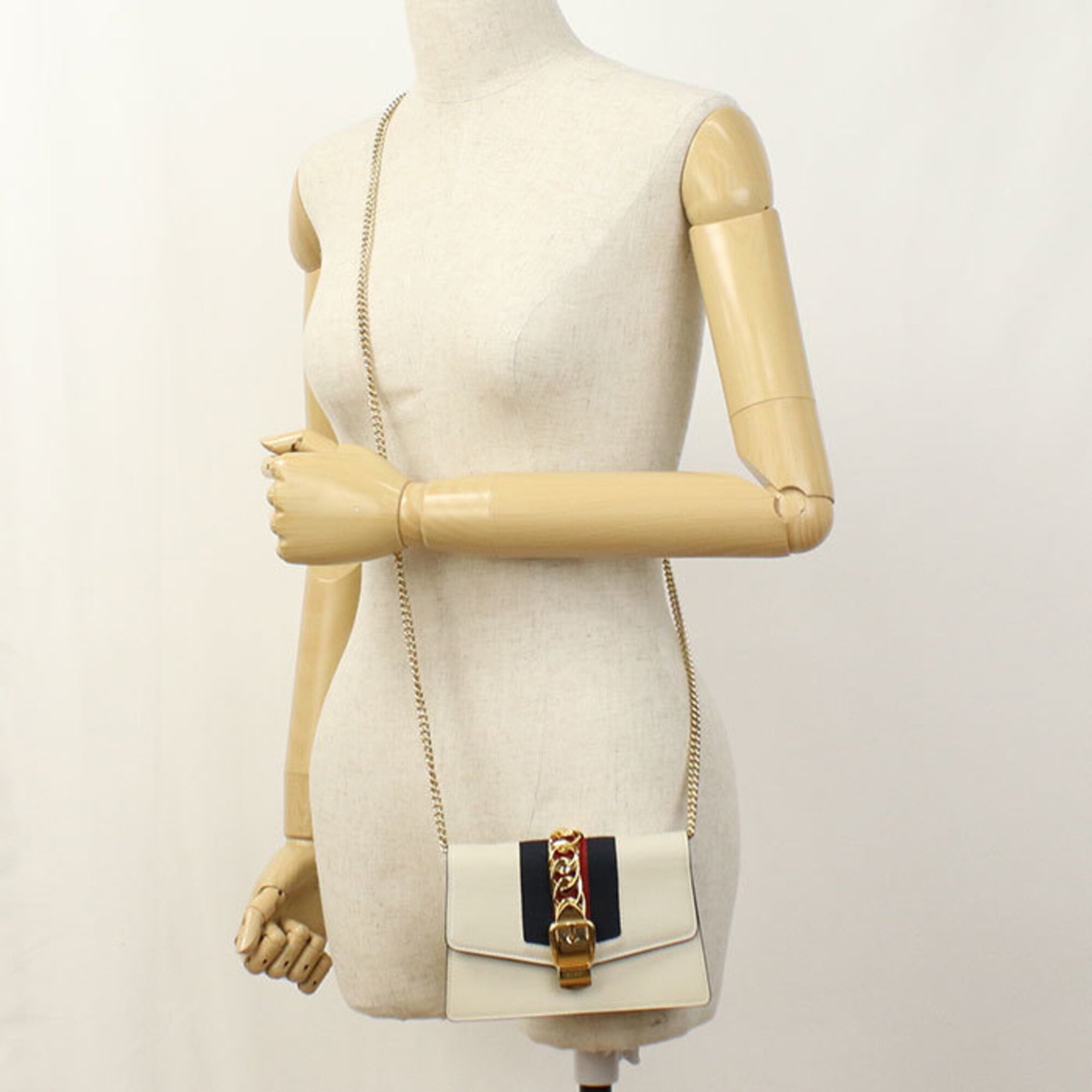 Gucci Ivory Leather Shoulder Bag (Pre-Owned)