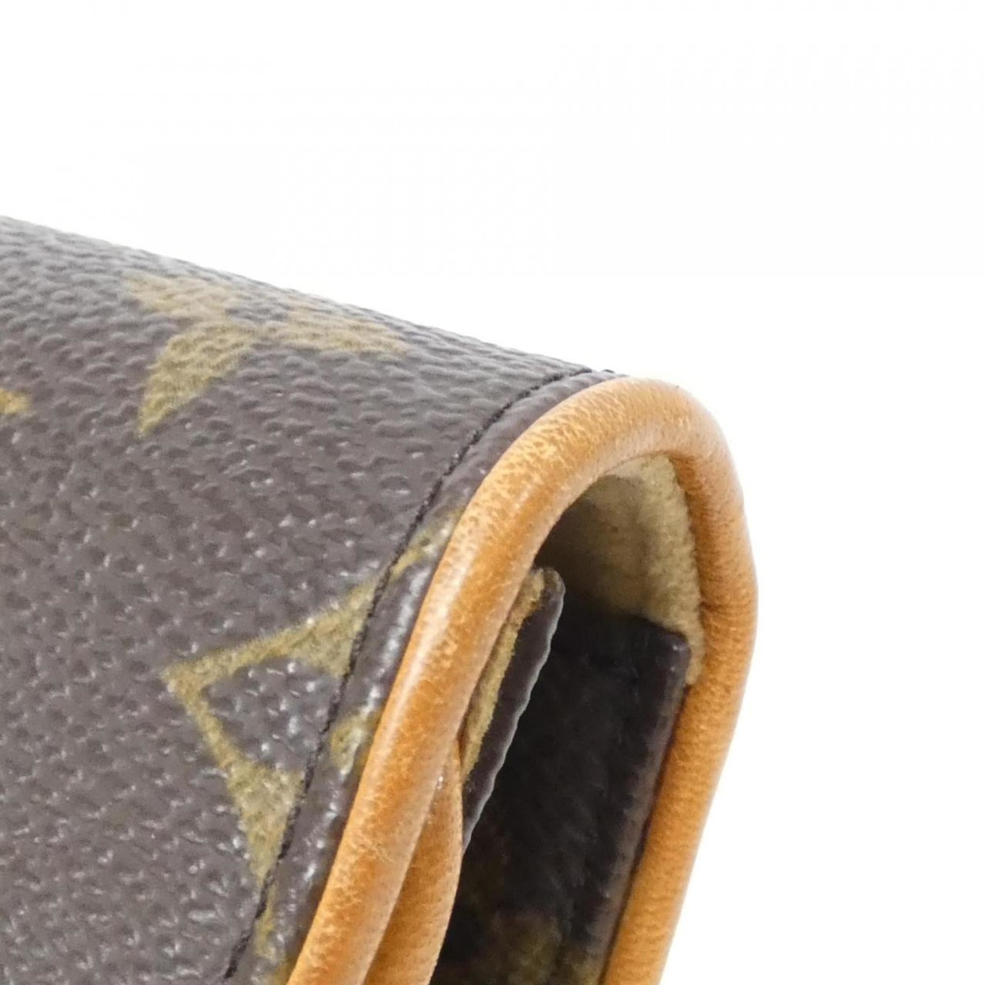 Louis Vuitton Marron Coated Canvas Fanny Pack Pochette