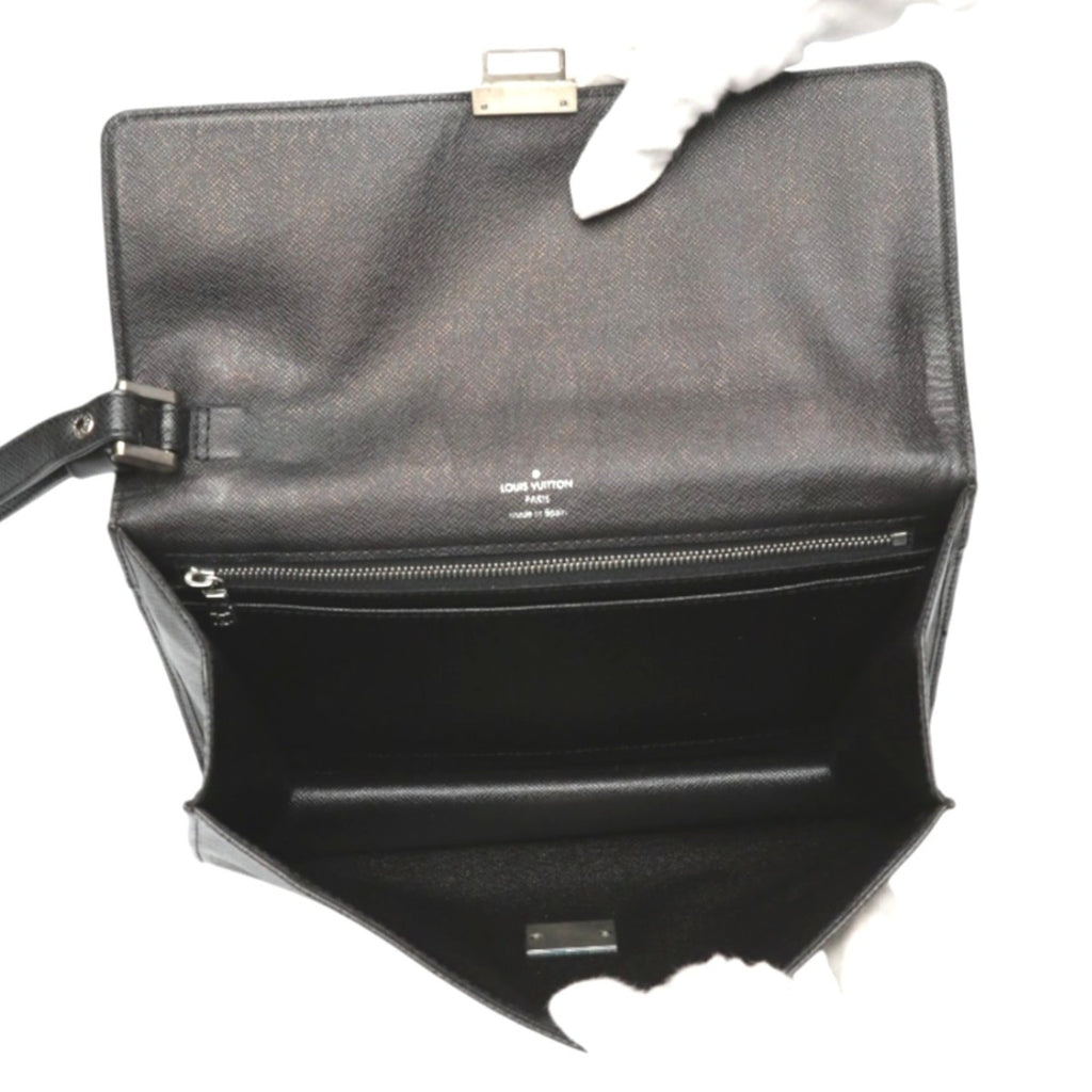 Louis Vuitton Taiga Black Taiga Leather Clutch Bag
