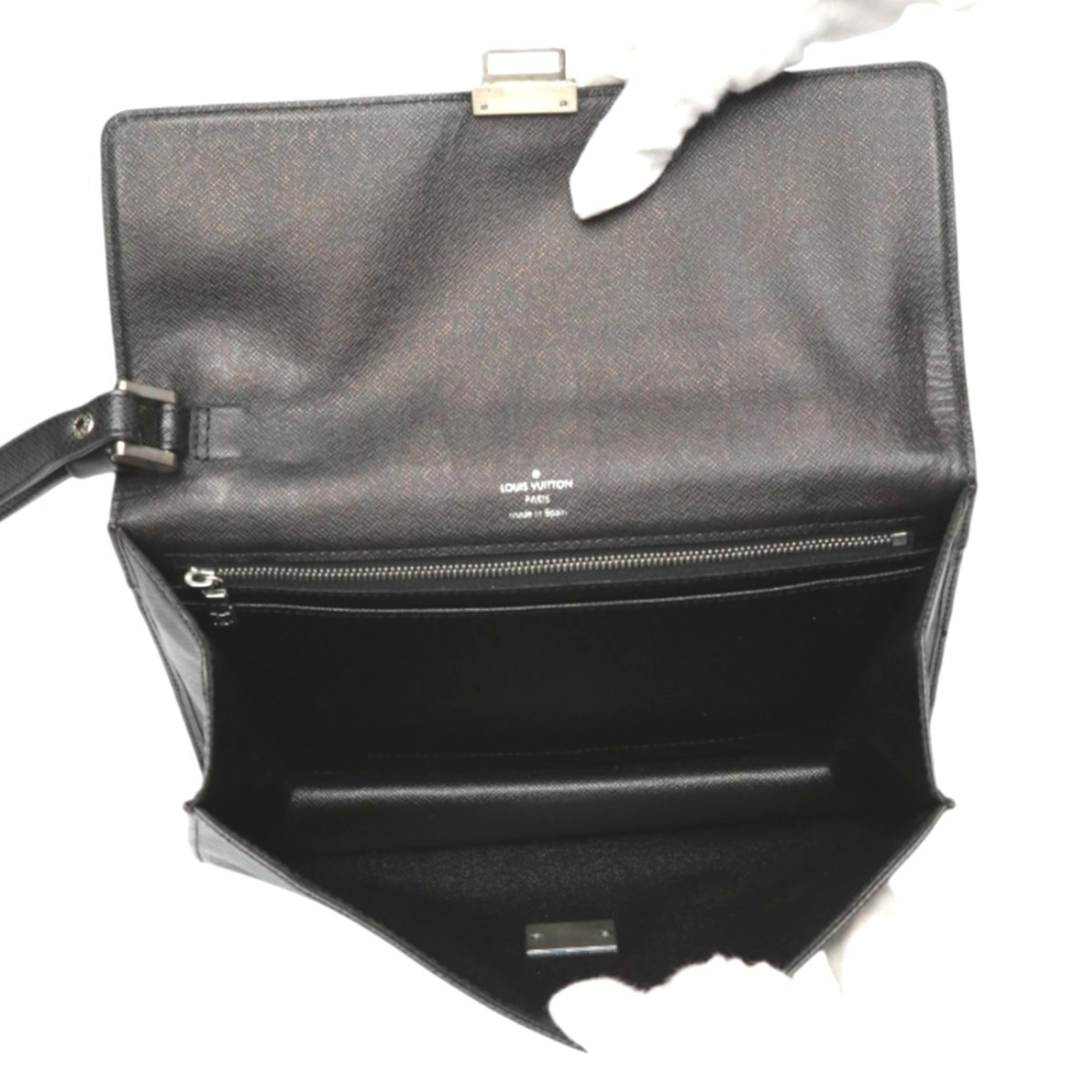 Louis Vuitton Taiga Black Taiga Leather Clutch Bag