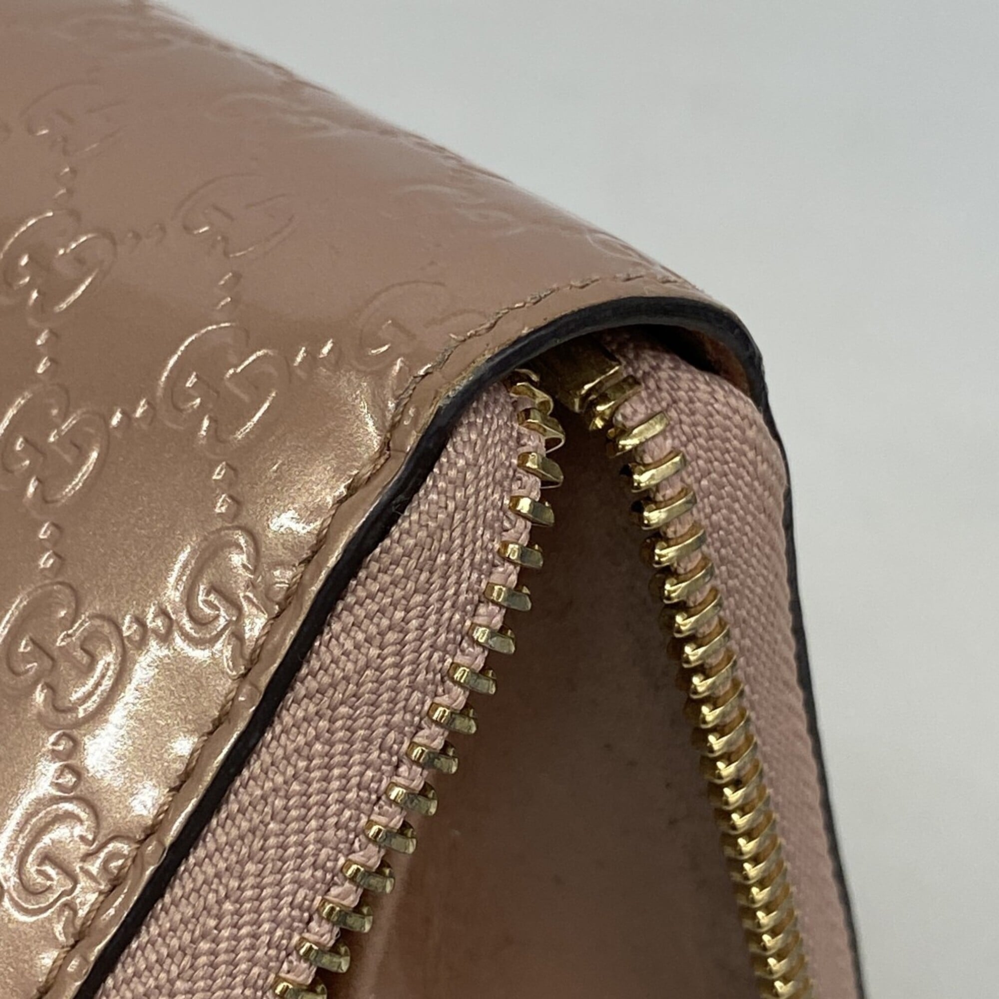 Gucci Pink Long Wallet (Bi-Fold) (Pre-Owned)