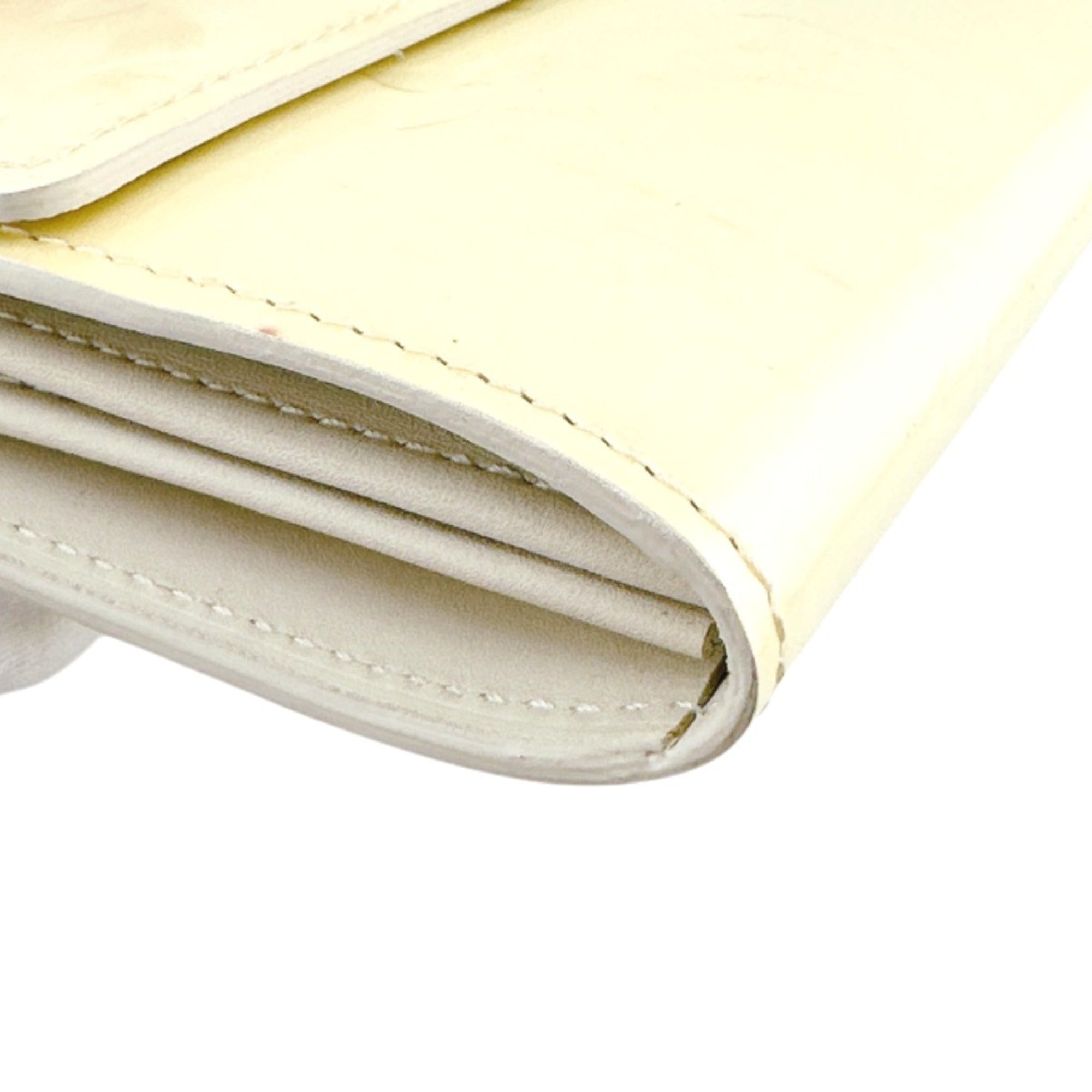 Louis Vuitton Cream White Monogram Vernis Long Wallet (Tri-Fold)