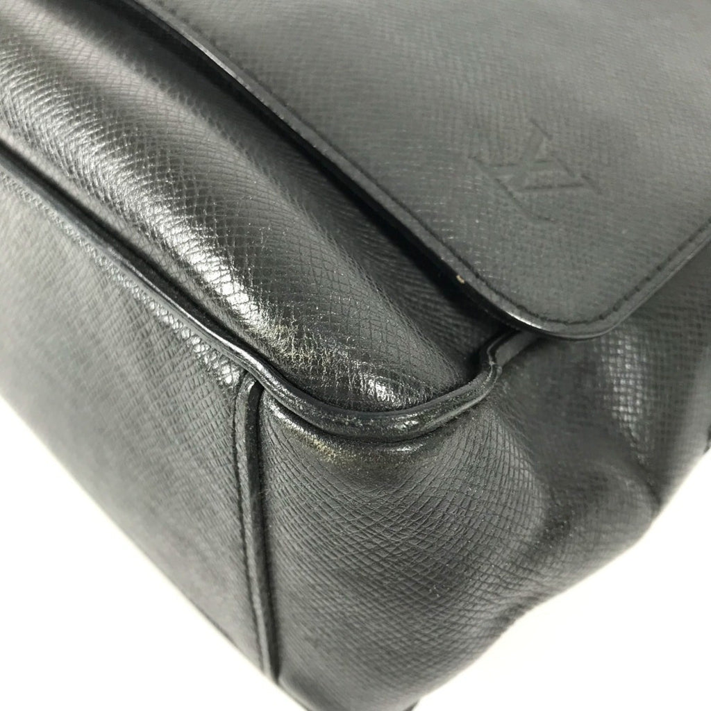 Louis Vuitton Ardoise Black Taiga Leather Leather Messenger Bag Shoulder Bag