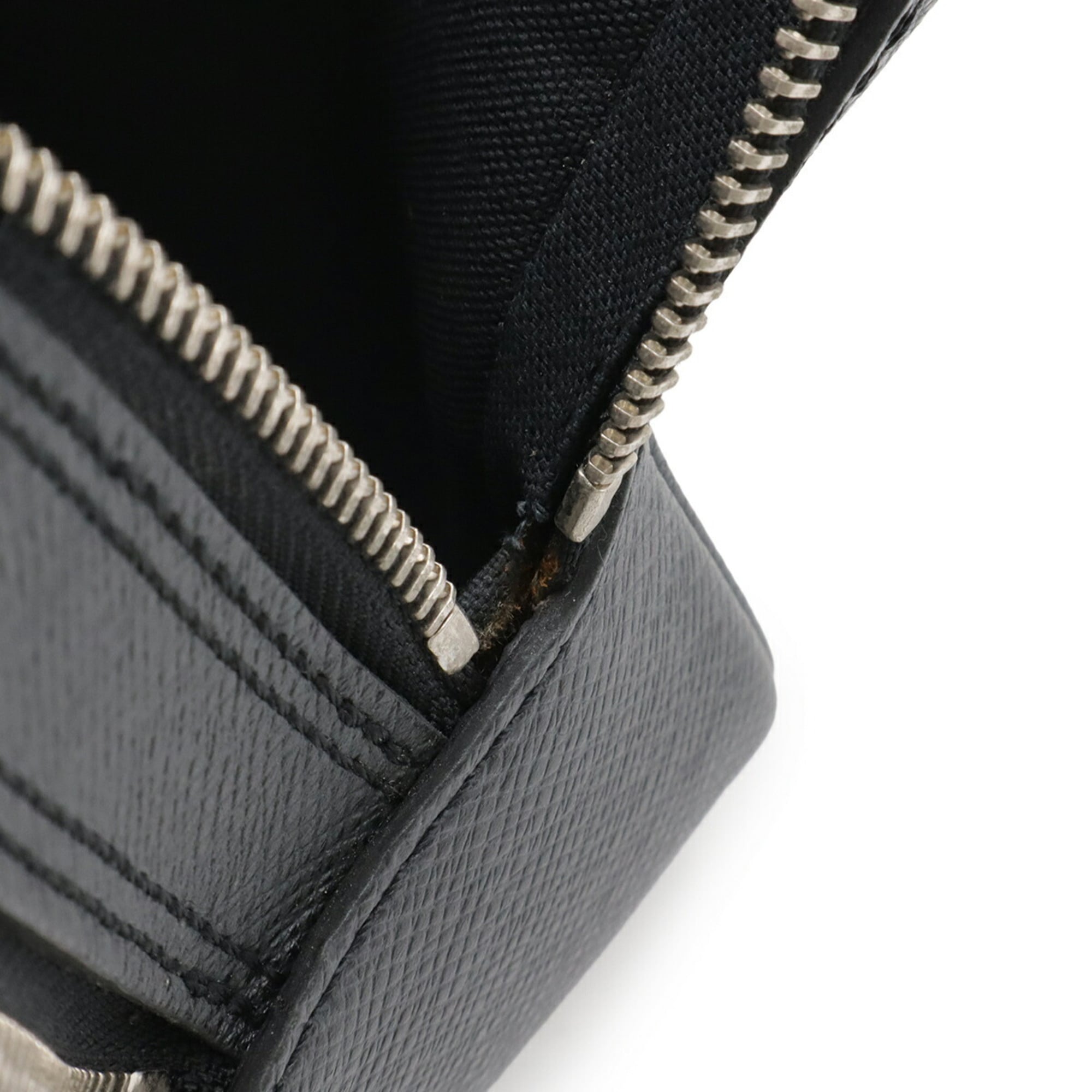 Louis Vuitton Ardoise Black Taiga Leather Leather Clutch Bag