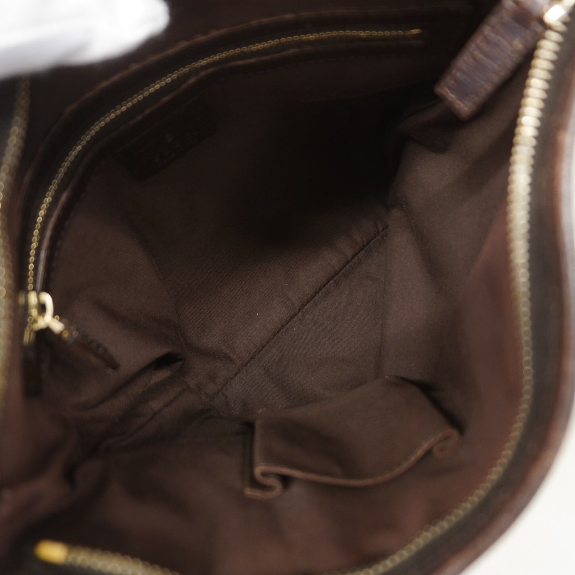 Gucci Beige Canvas Shoulder Bag (Pre-Owned)