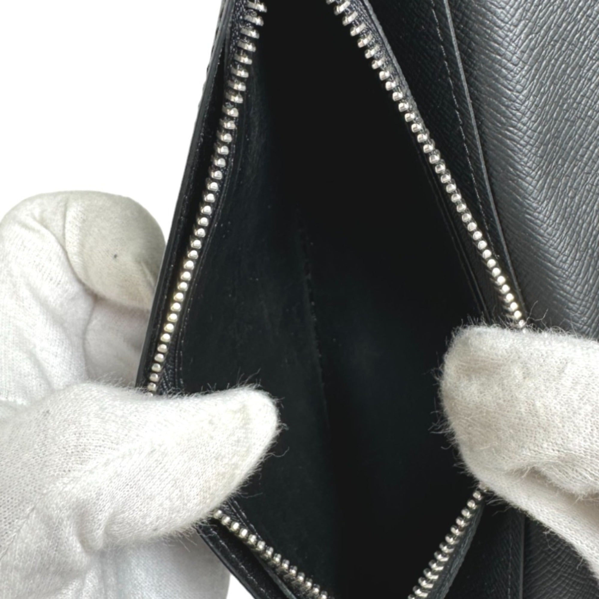 Louis Vuitton Black Taiga Leather Long Wallet