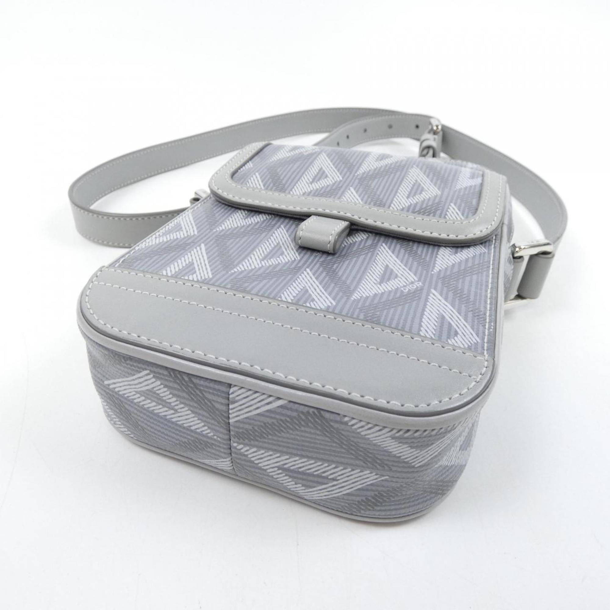 Christian Dior Gray Handbag (Pre-Owned)