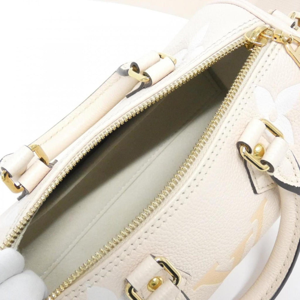 Louis Vuitton Cream Saffron White Leather Shoulder Bag