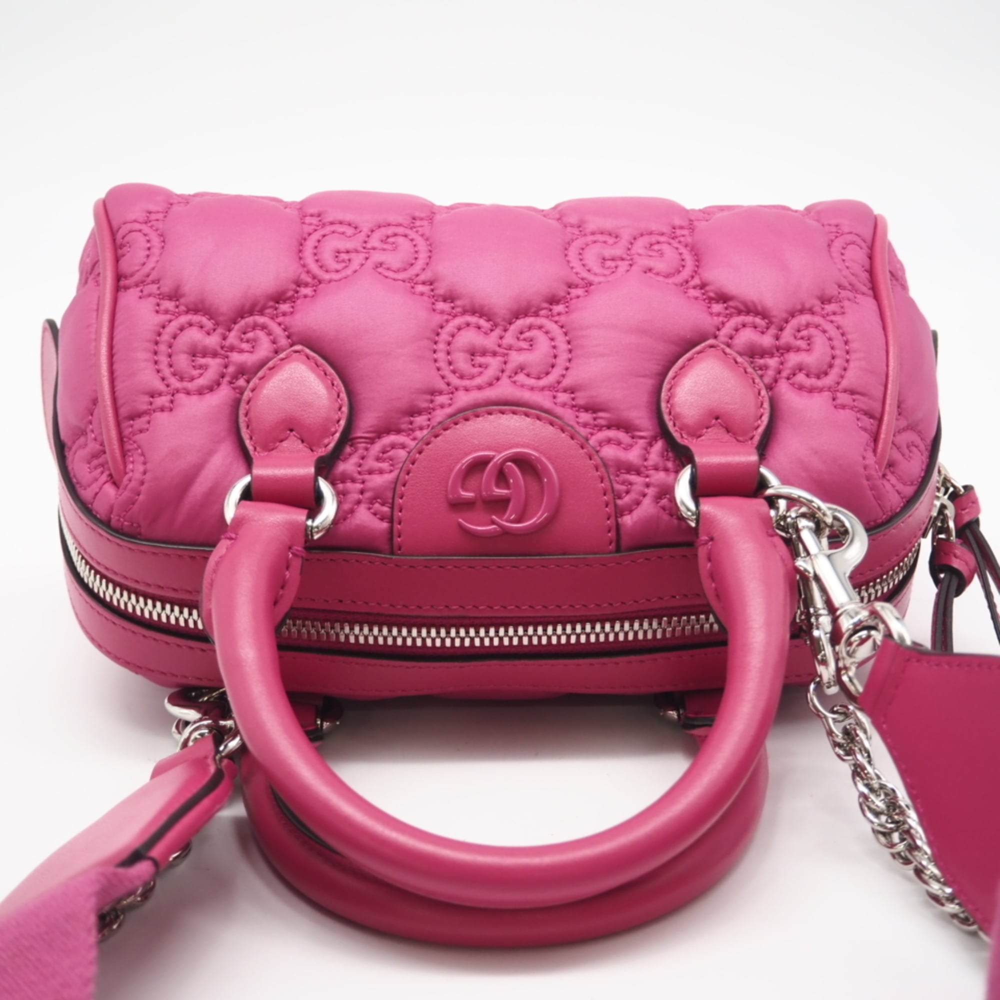 Gucci Pink Nylon Shoulder Bag (Pre-Owned)