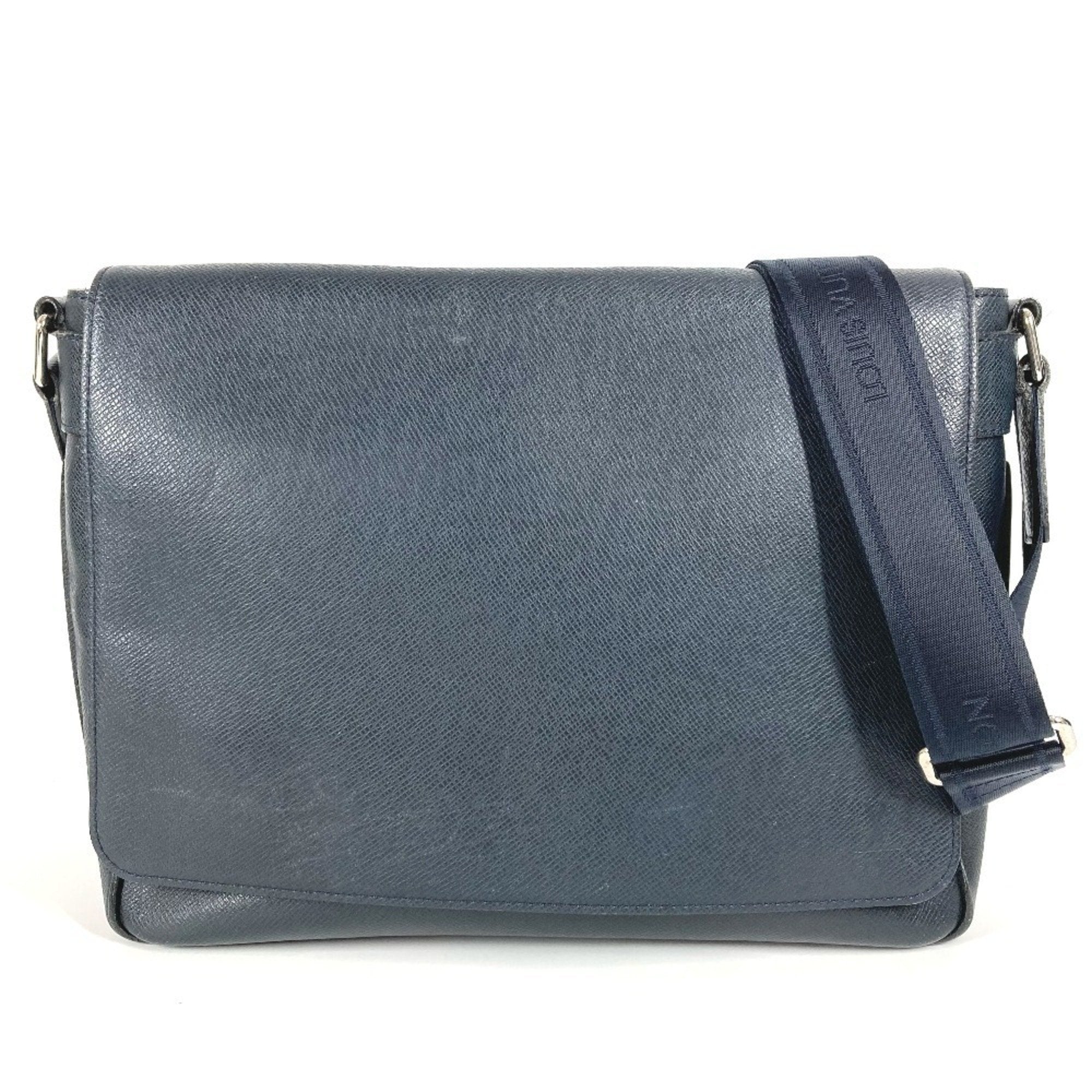 Louis Vuitton Boreal Galle Navy Taiga Leather Messenger Bag Shoulder Bag