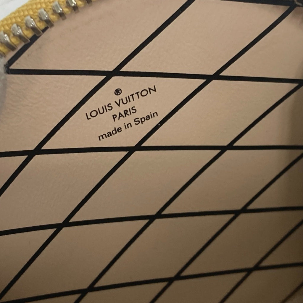 Louis Vuitton Beige Coin Purse/Coin Case