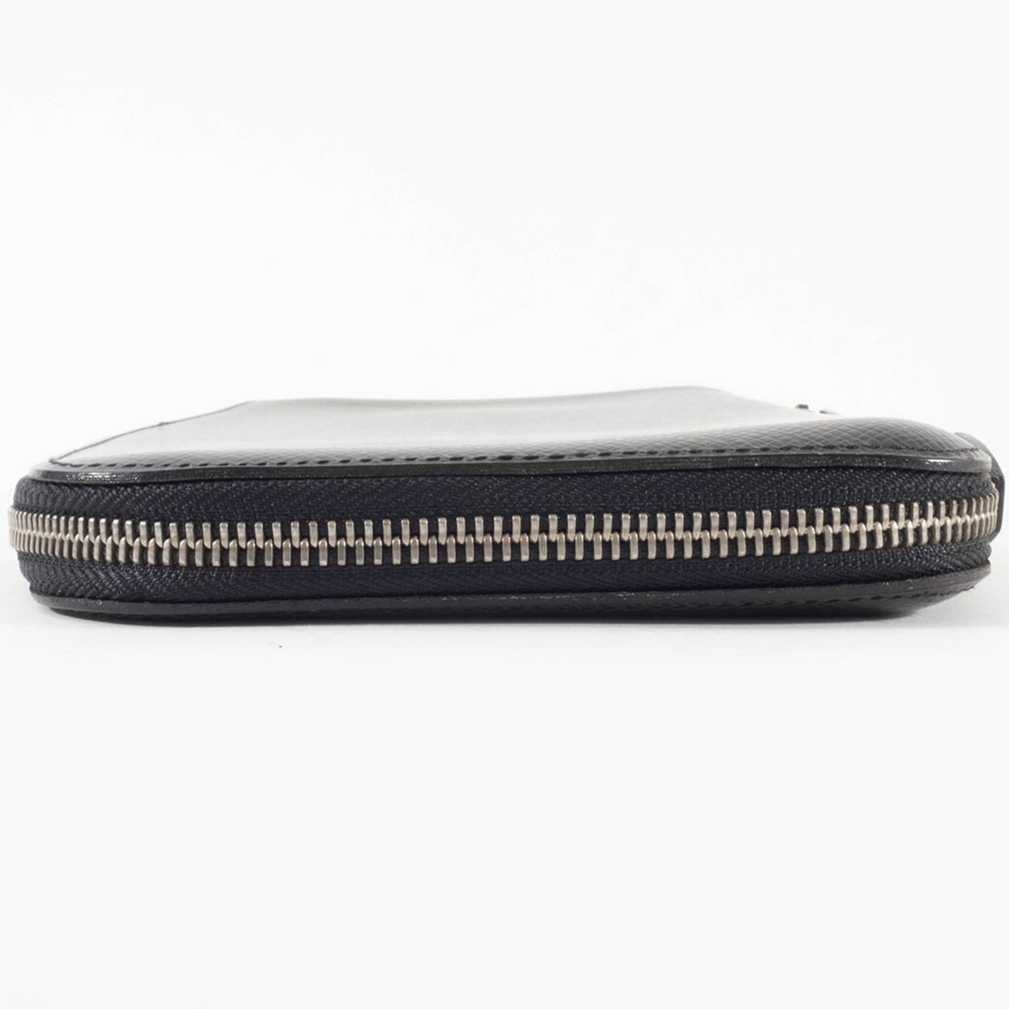 Louis Vuitton Black Taiga Leather Leather Long Bill Wallet