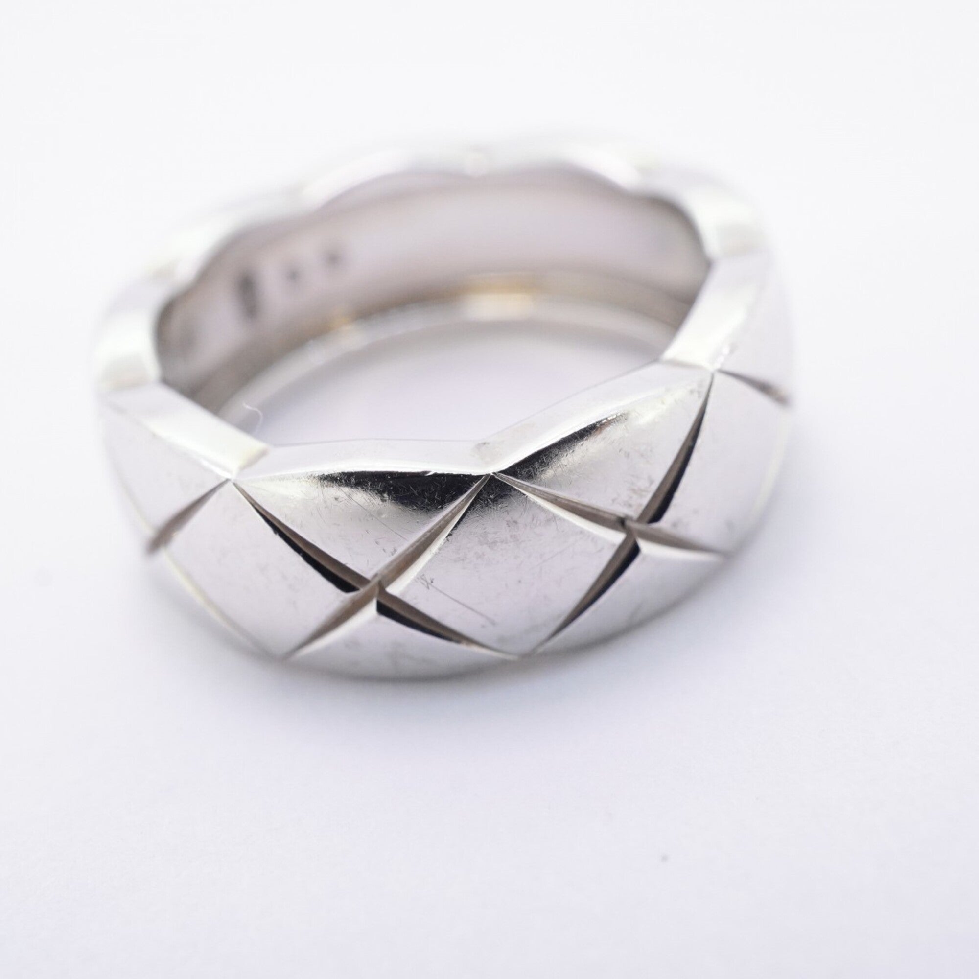 Chanel White Gold (18K) Band Ring