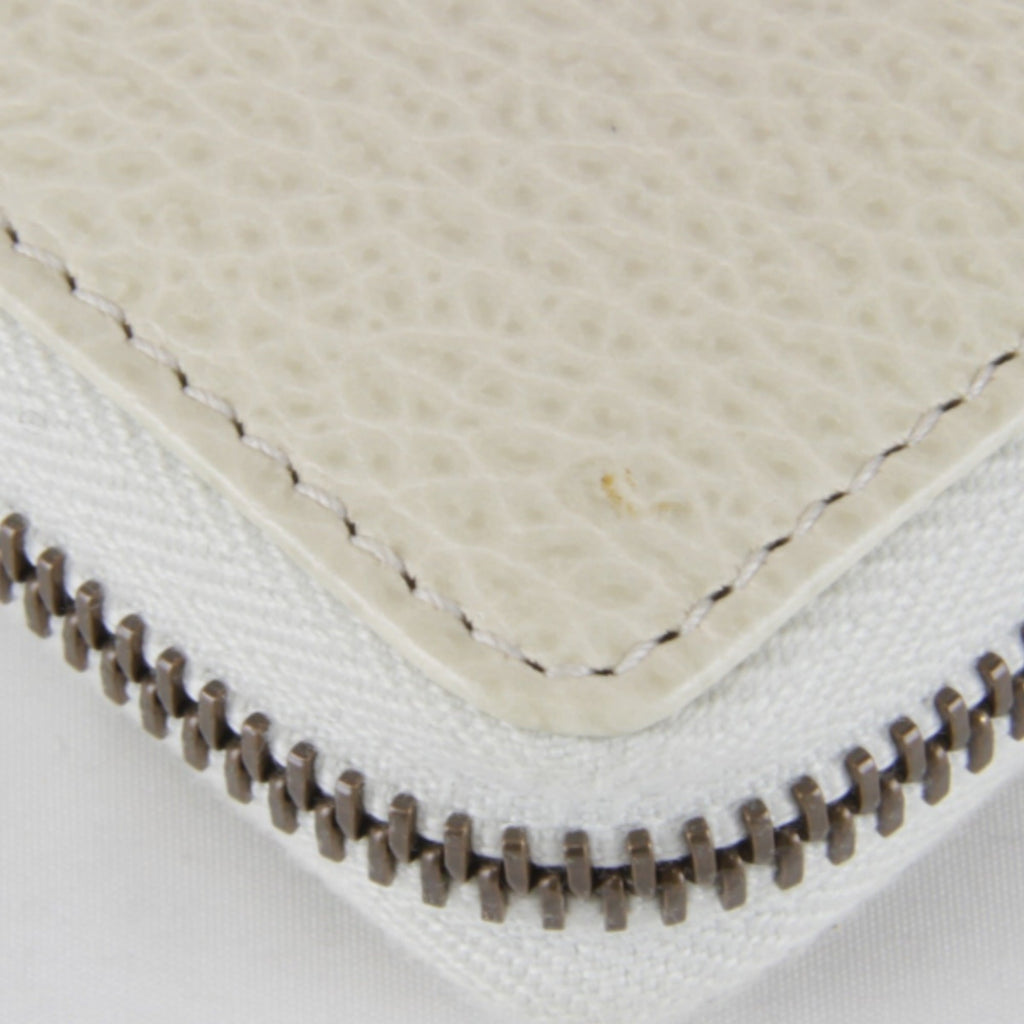 Gucci White Leather Long Wallet (Bi-Fold) (Pre-Owned)