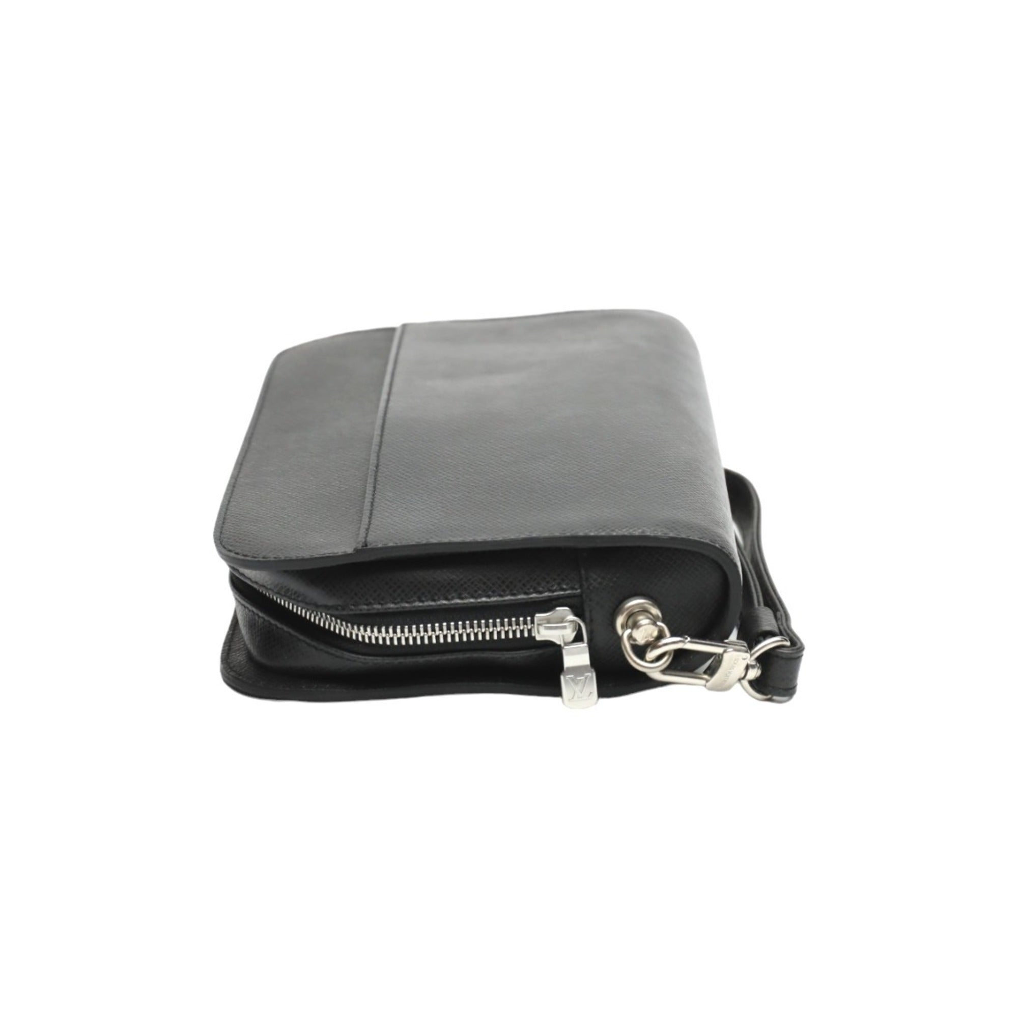 Louis Vuitton Taiga Ardoise Black Taiga Leather Handbag