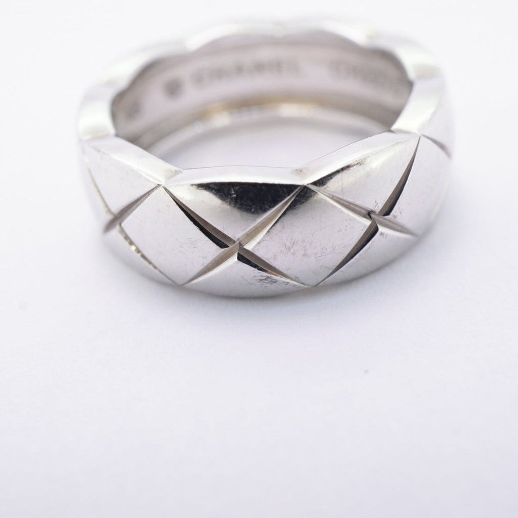 Chanel White Gold (18K) Band Ring